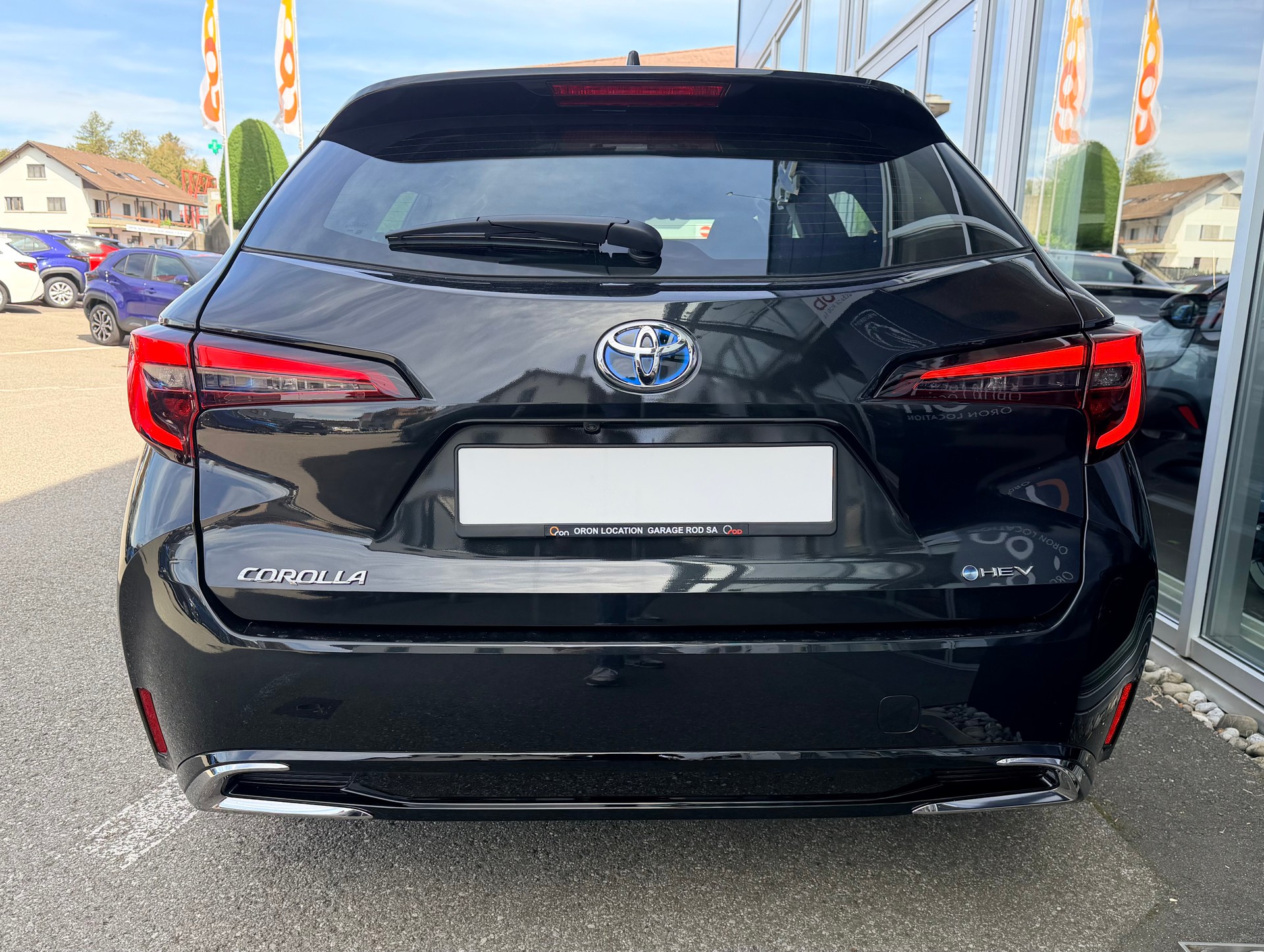 TOYOTA Corolla 1.8 HSD Comfort e- CVT-image-7