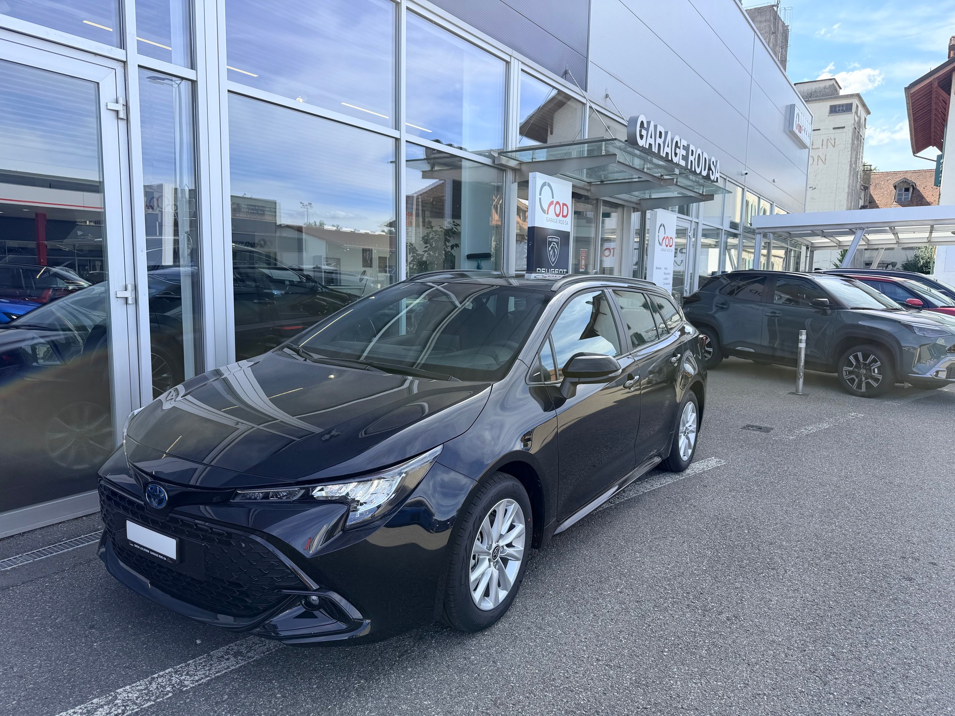 TOYOTA Corolla 1.8 HSD Comfort e- CVT
