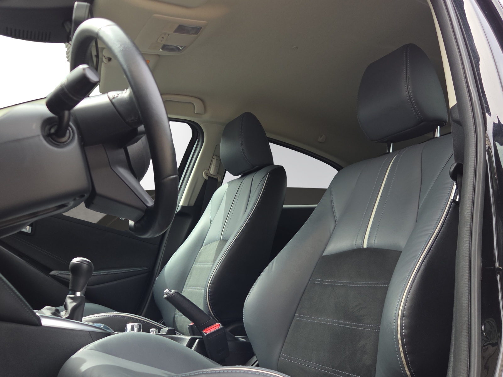 MAZDA 2 SKYACTIV-G 90 Mild Hybrid Revolution-image-8