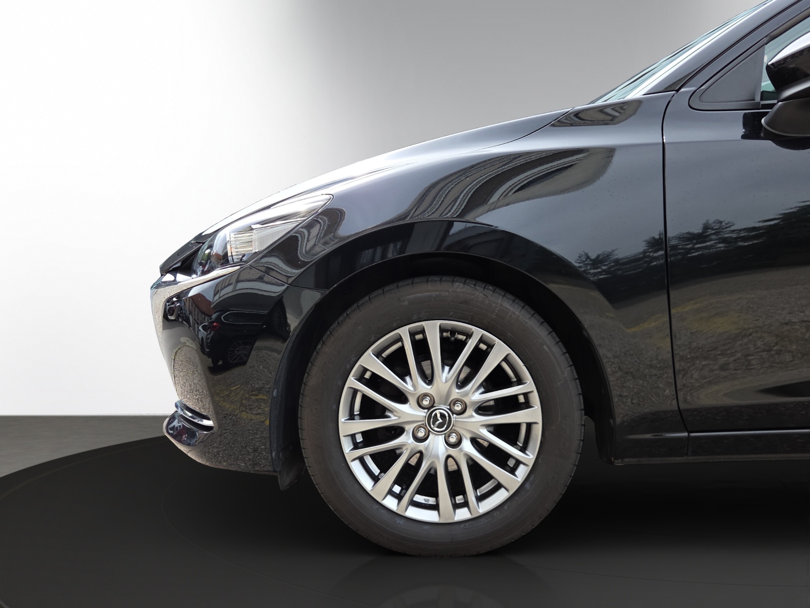 MAZDA 2 SKYACTIV-G 90 Mild Hybrid Revolution-image-3