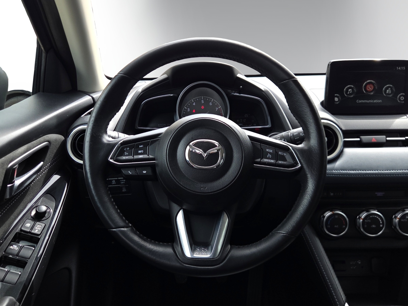 MAZDA 2 SKYACTIV-G 90 Mild Hybrid Revolution-image-11