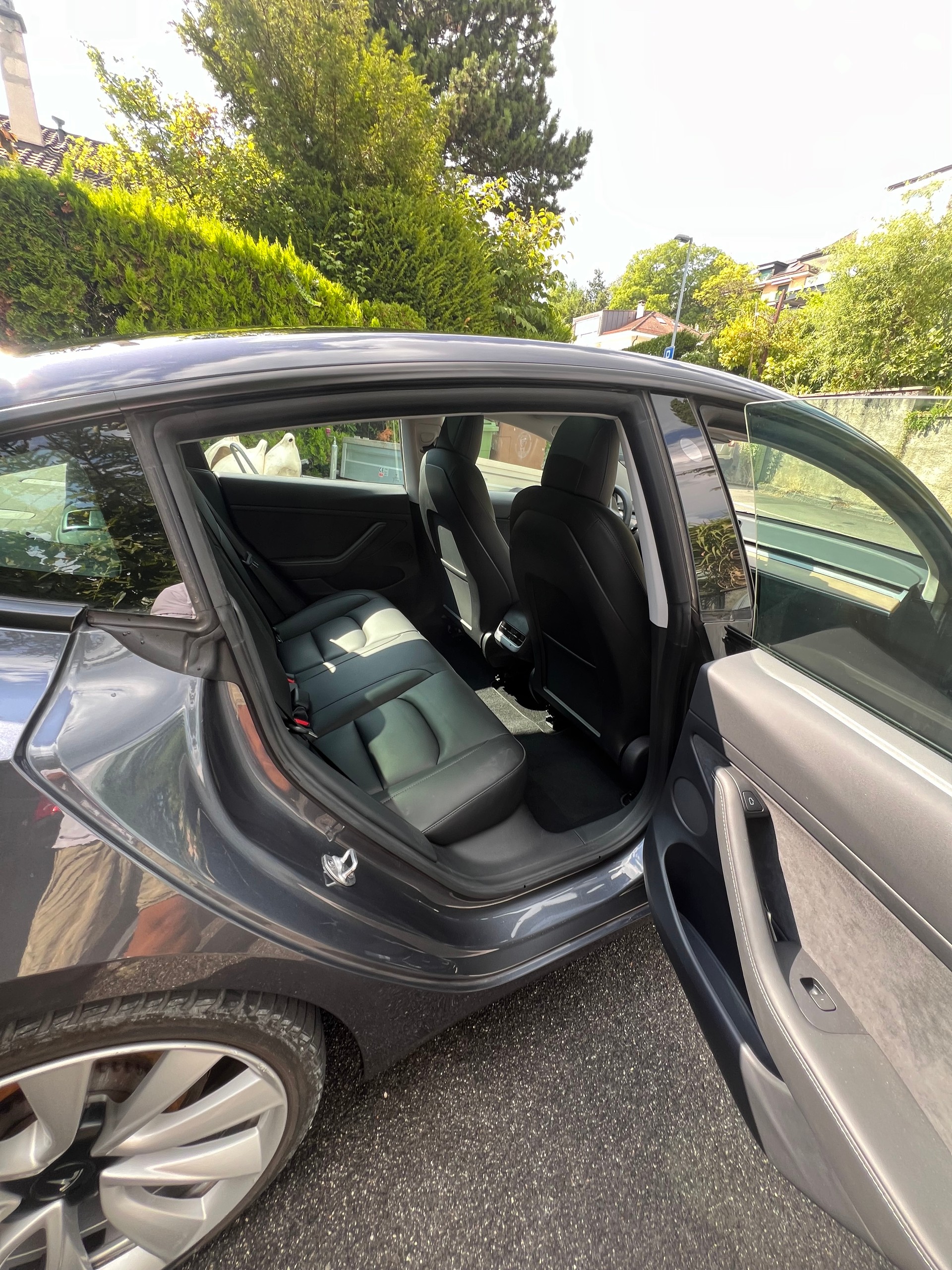 TESLA Performance D-image-4