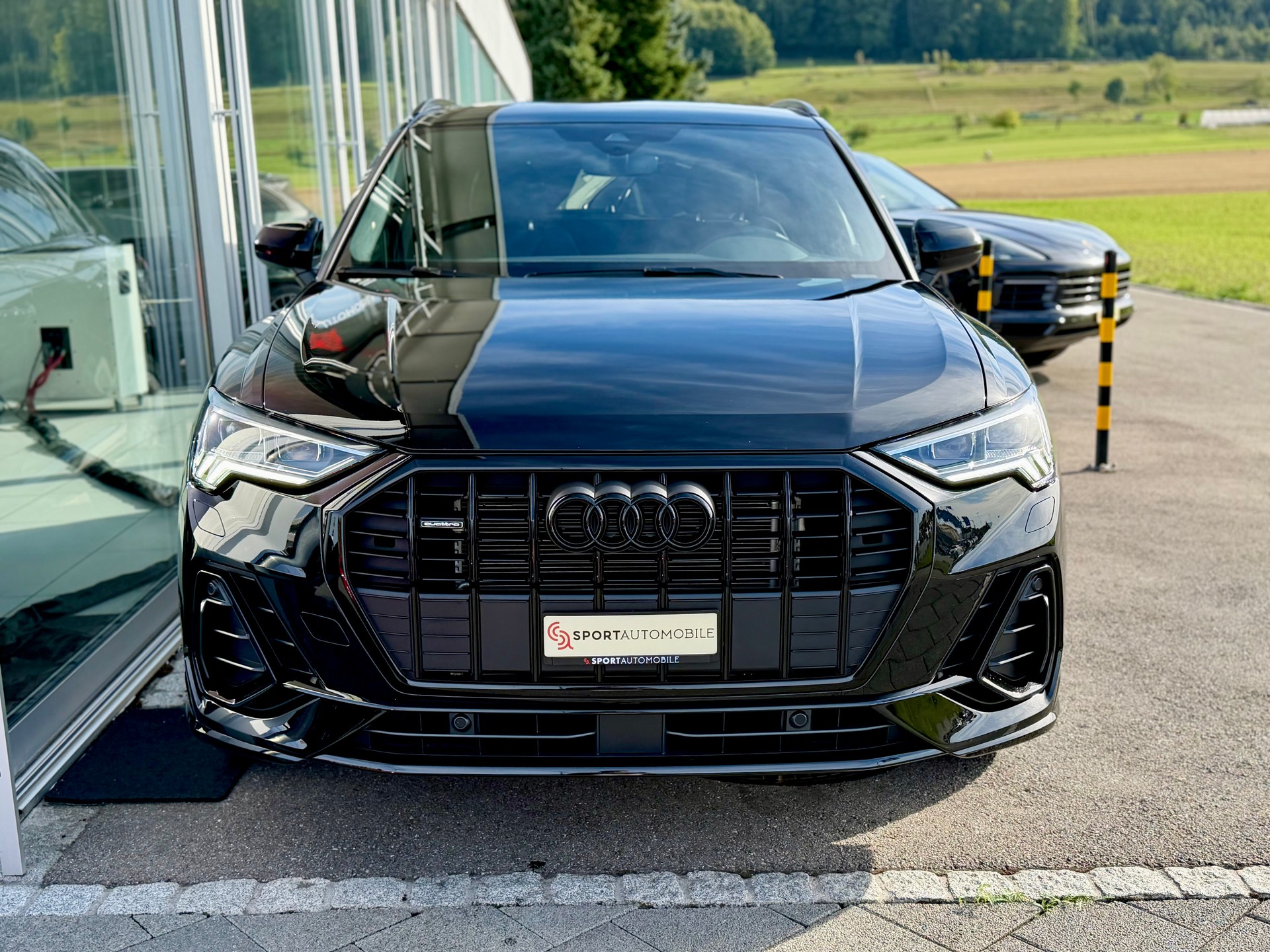 AUDI Q3 Sportback 40 TDI S line quattro S-tronic-image-4