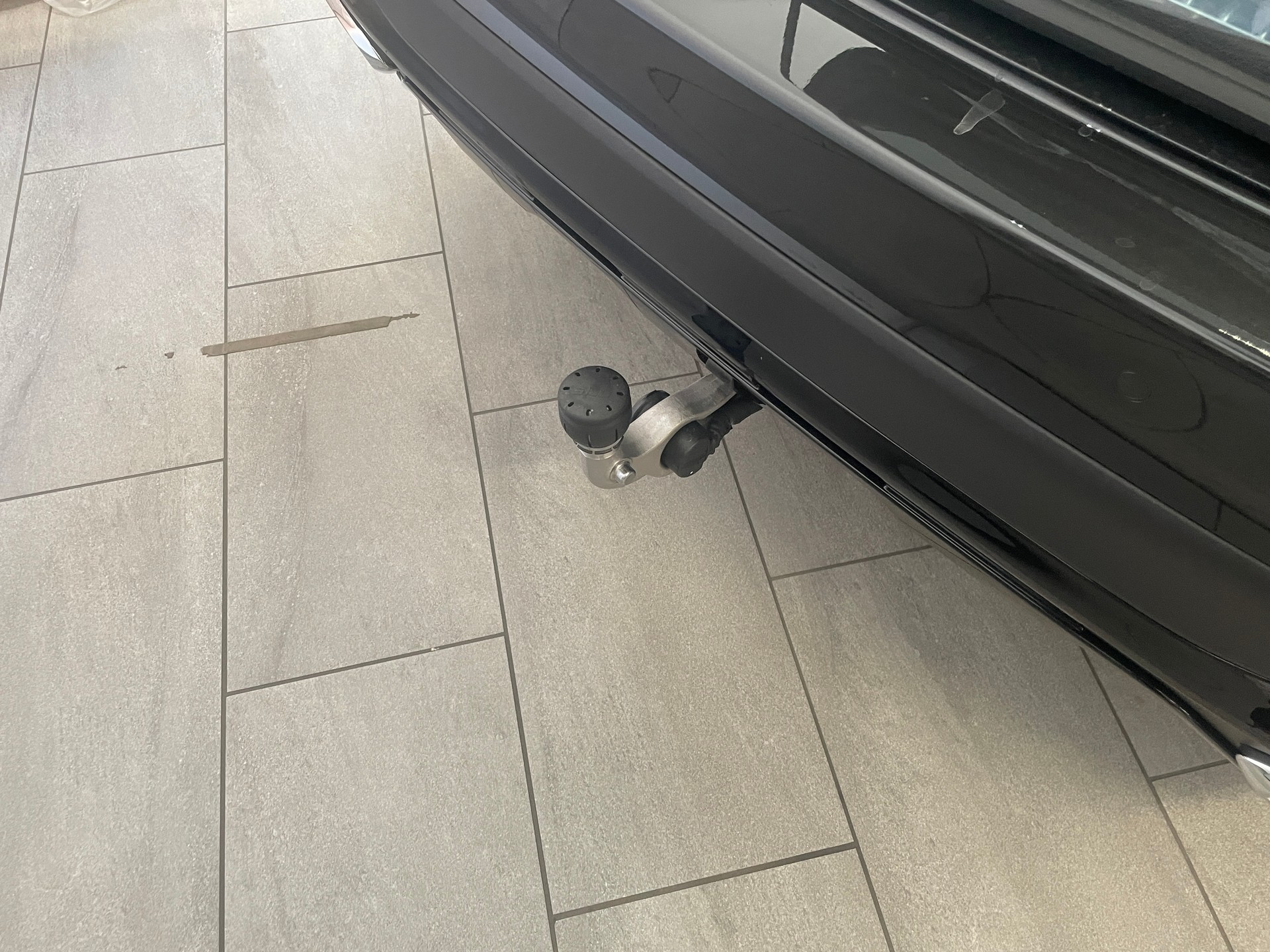 MERCEDES-BENZ GLC 300 4Matic 9G-Tronic AMG Line-image-9