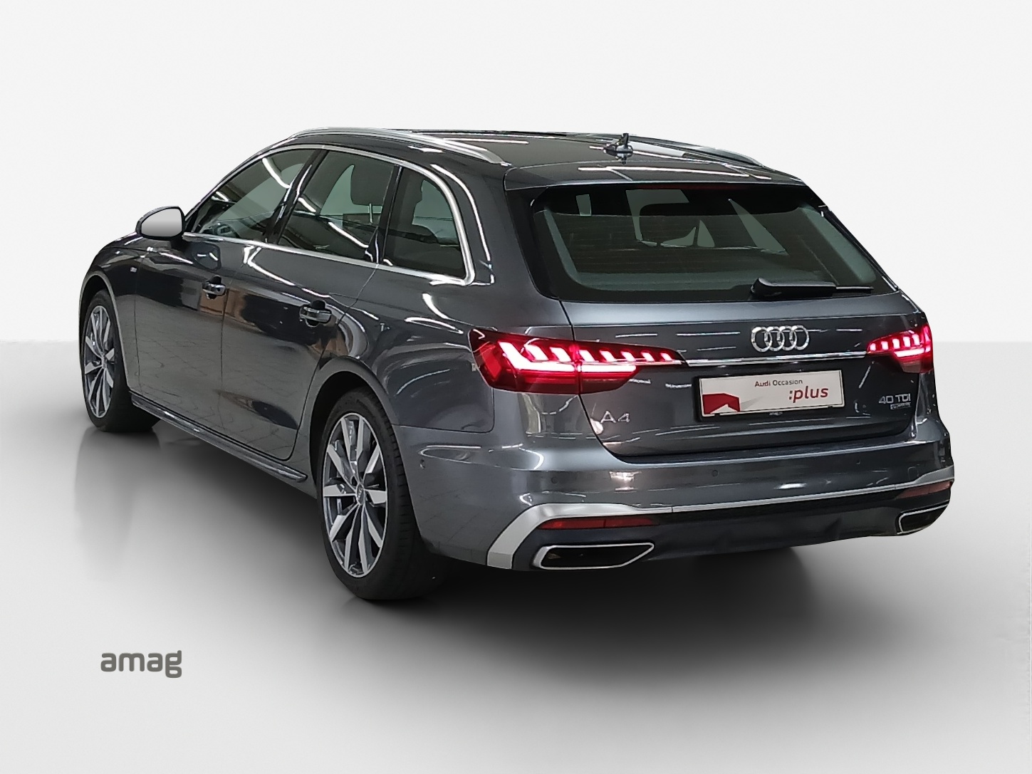 AUDI A4 Avant 40 TDI S line quattro S-tronic-image-2