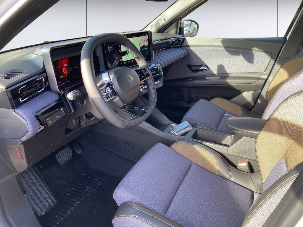 RENAULT R5 E-TECH techno 150ch Comfort Range-image-9