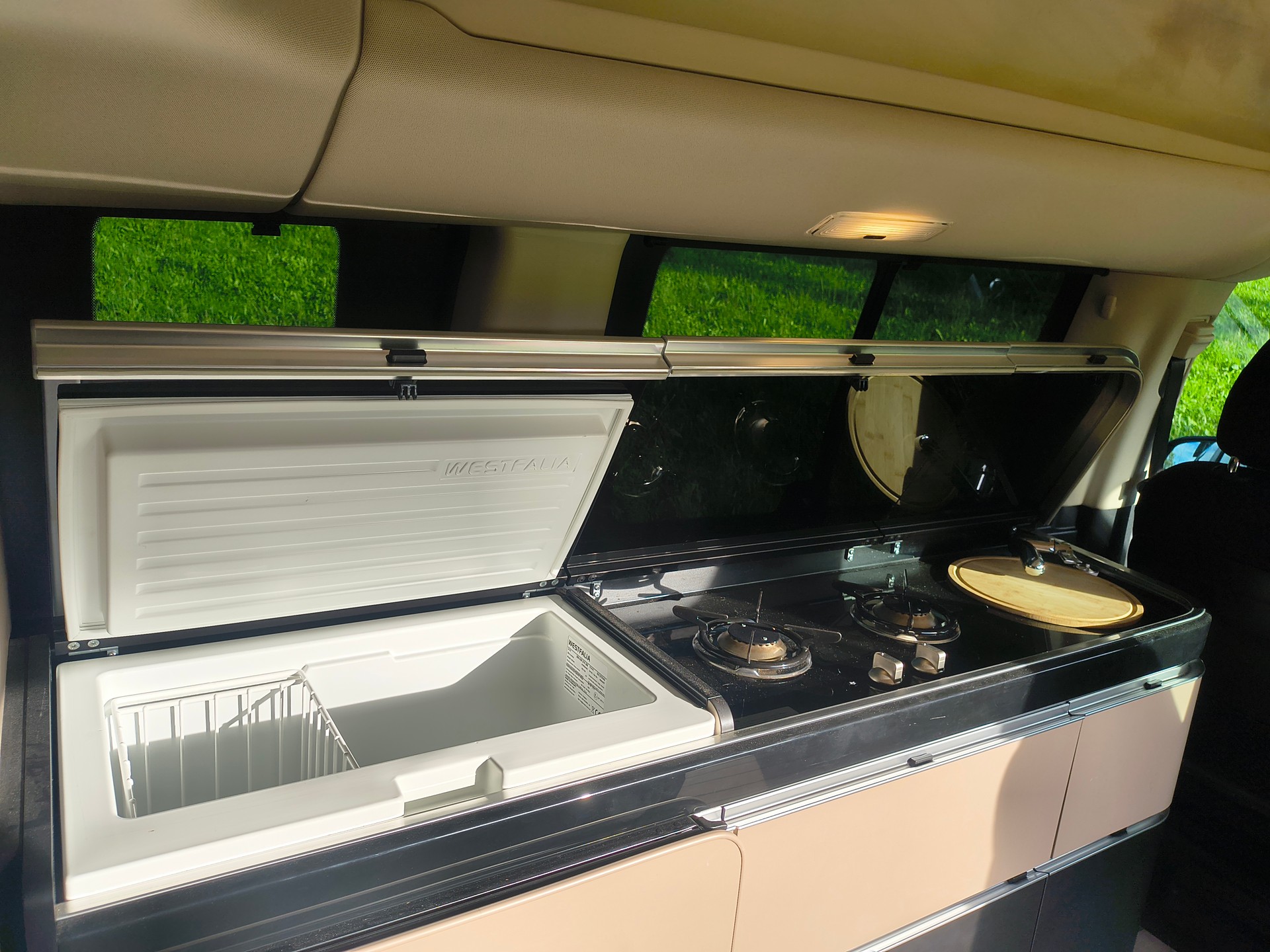 MERCEDES-BENZ 220 d-image-9