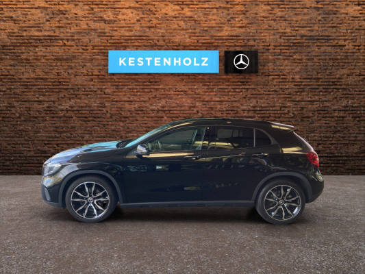 MERCEDES-BENZ GLA 200 Night Star-image-3