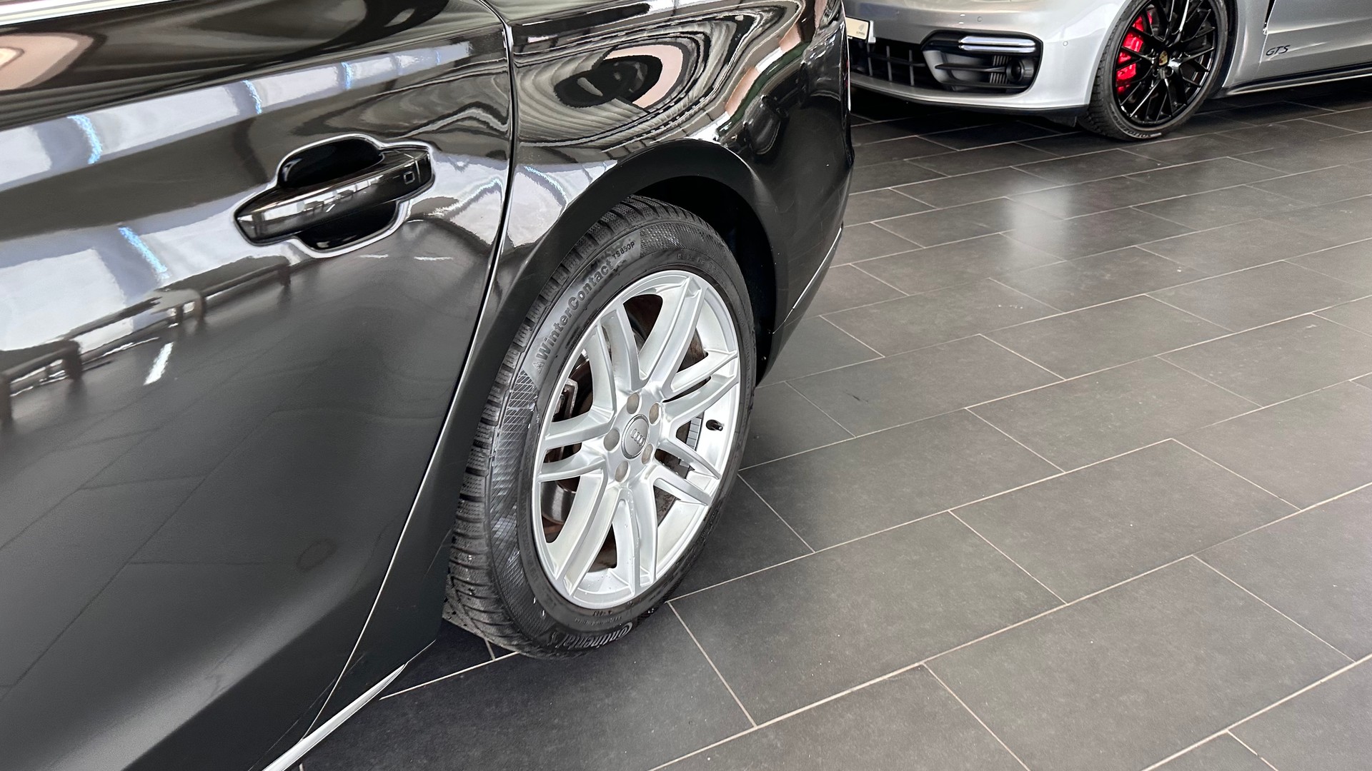 AUDI A8 3.0 V6 TDI quattro T-Tronic-image-21