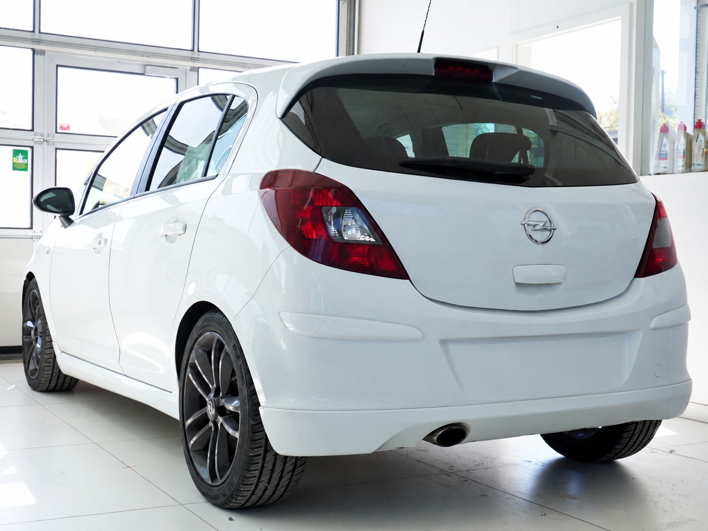 OPEL Corsa 1.6 Turbo GSi-image-1