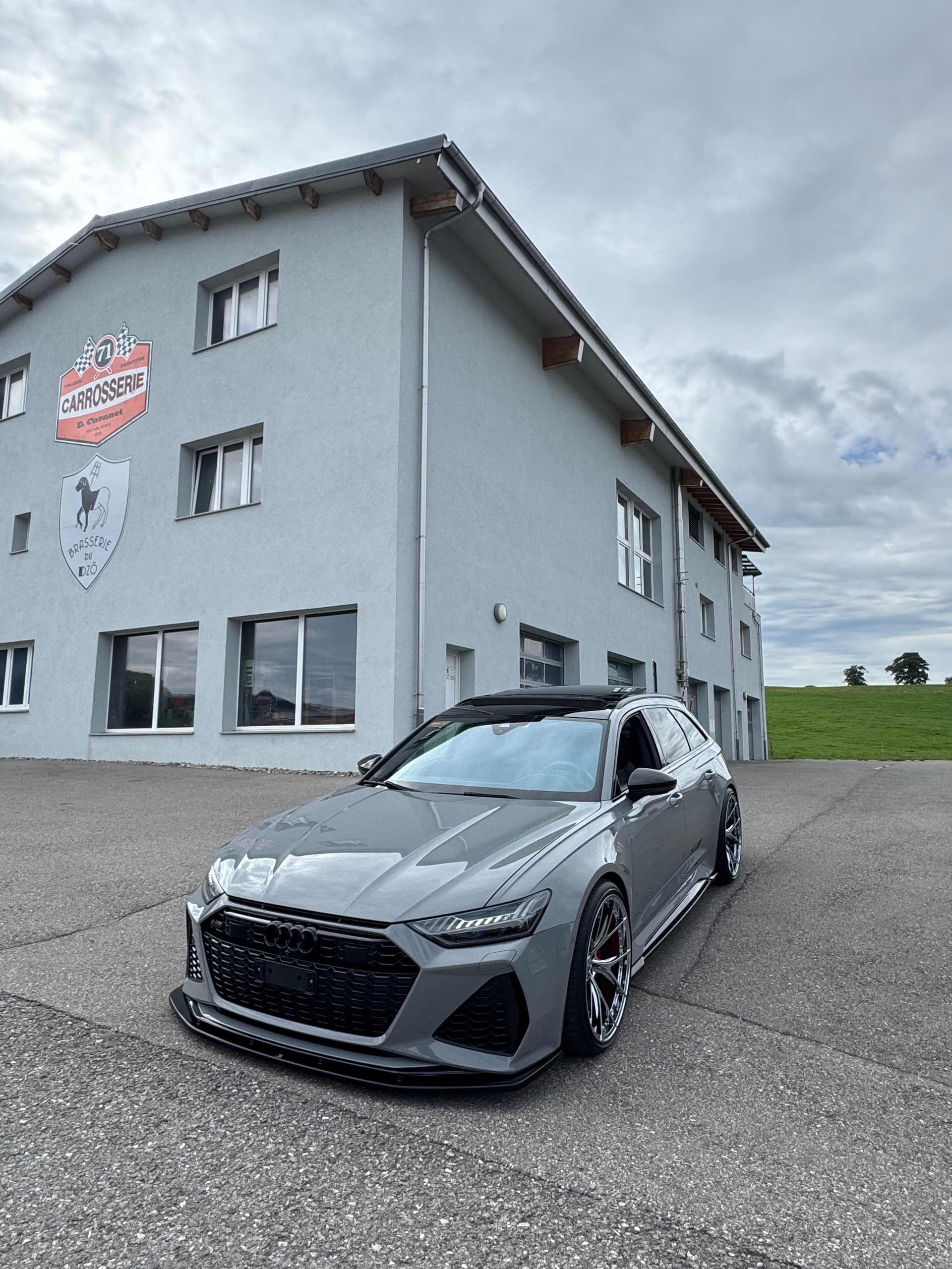 AUDI RS6 Avant 4.0 TFSI V8 quattro-image-3