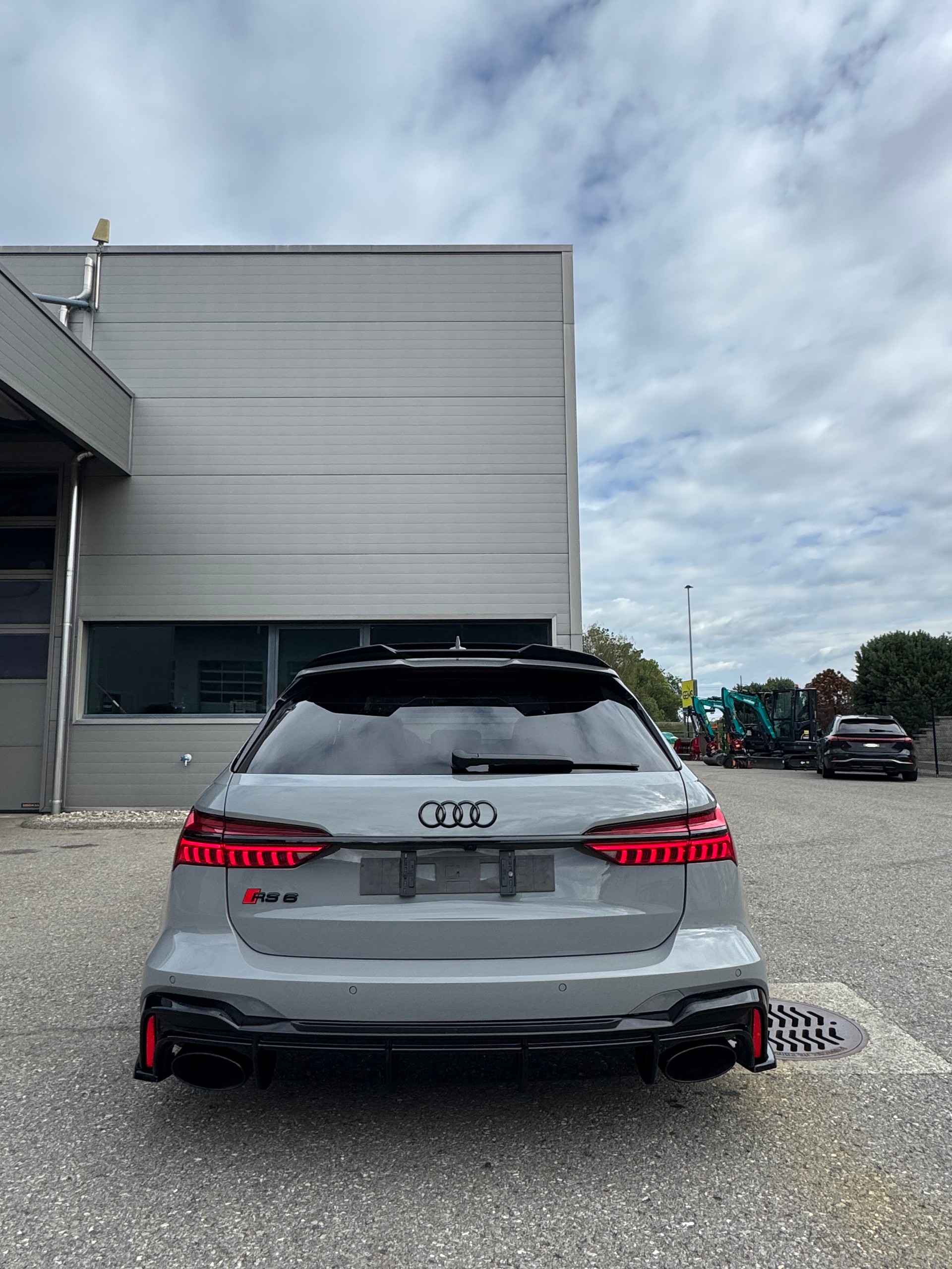 AUDI RS6 Avant 4.0 TFSI V8 quattro-image-6