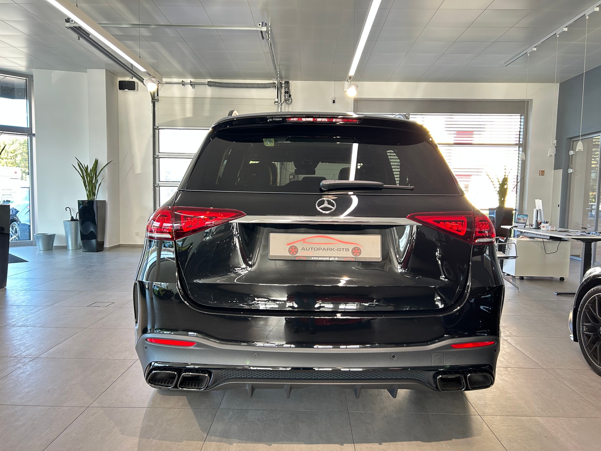 MERCEDES-BENZ GLE 63 S AMG 4Matic+ 9G-Speedshift-image-7