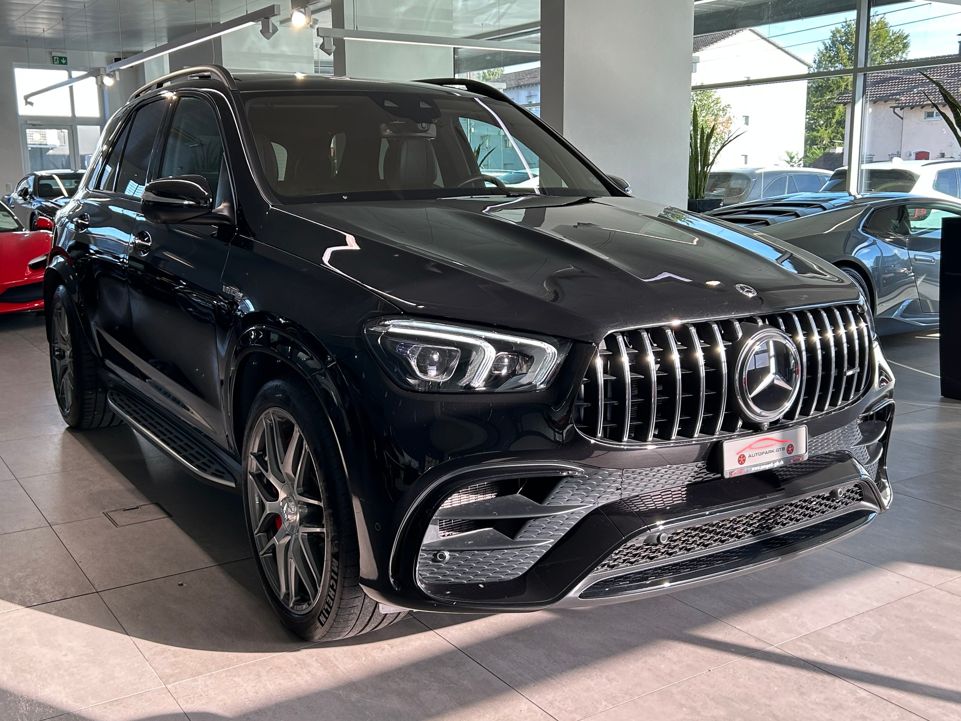 MERCEDES-BENZ GLE 63 S AMG 4Matic+ 9G-Speedshift-showroom-element-1