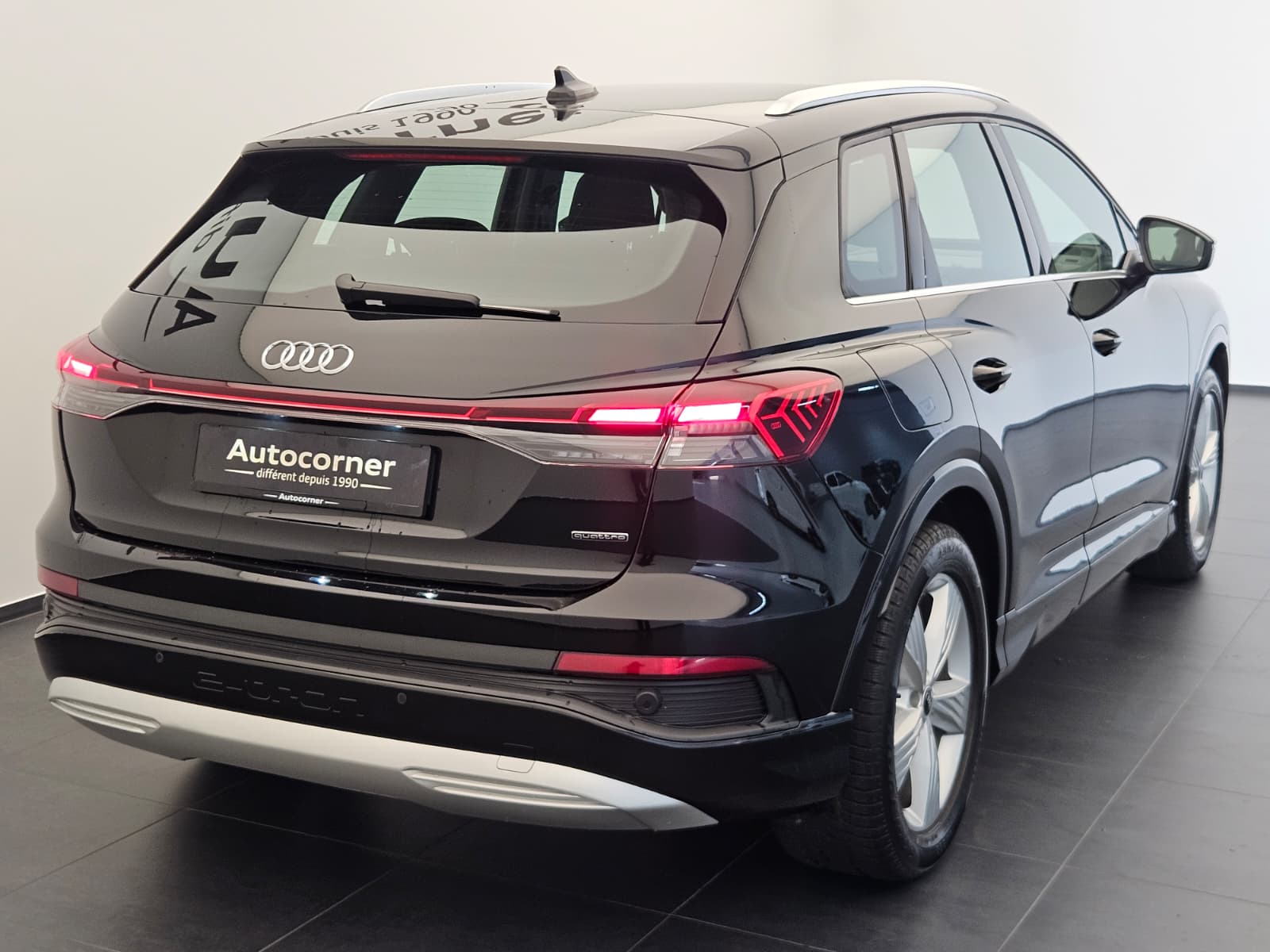 AUDI Q4 e-tron 50 quattro-image-6