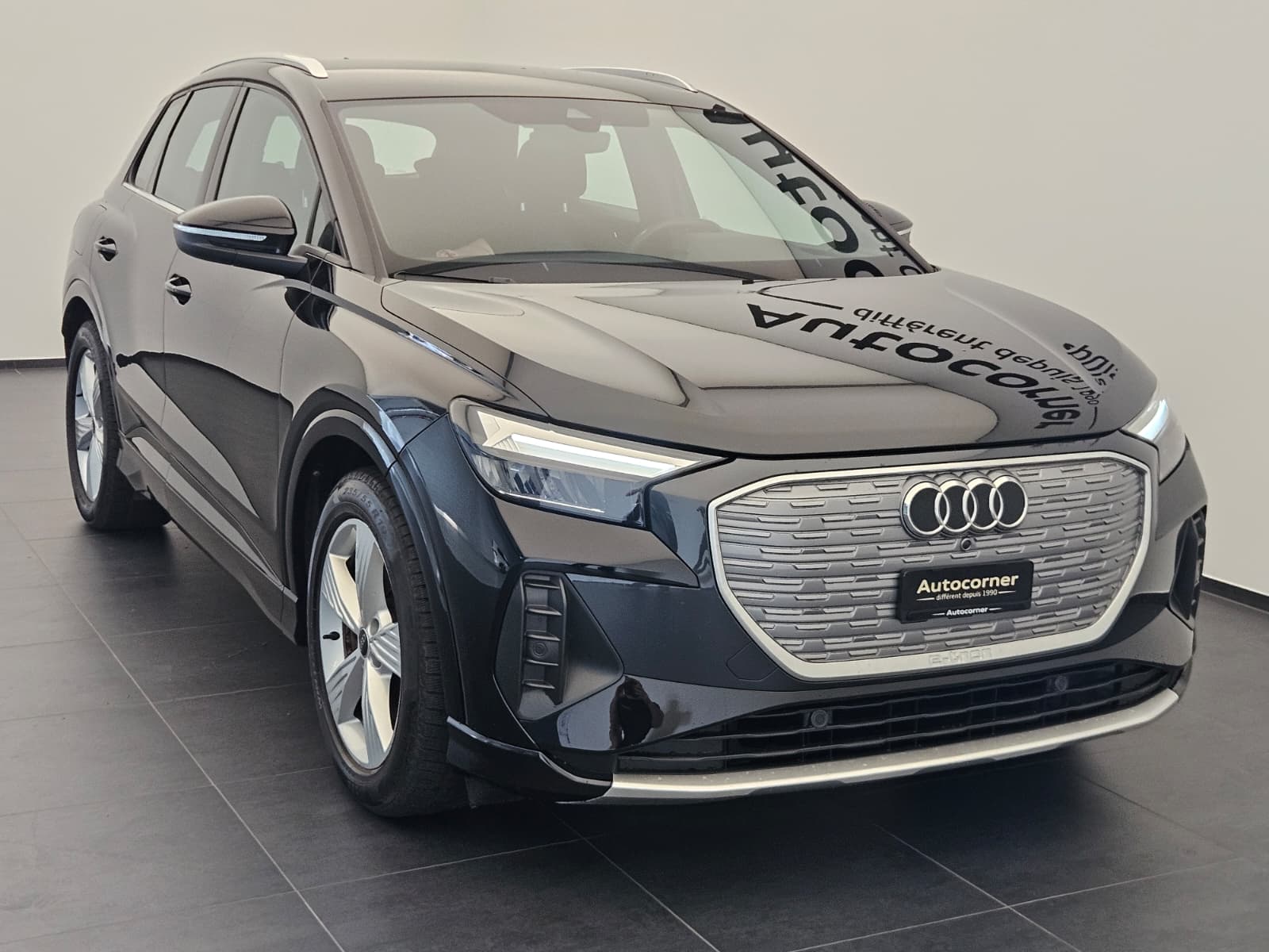 AUDI Q4 e-tron 50 quattro-image-4