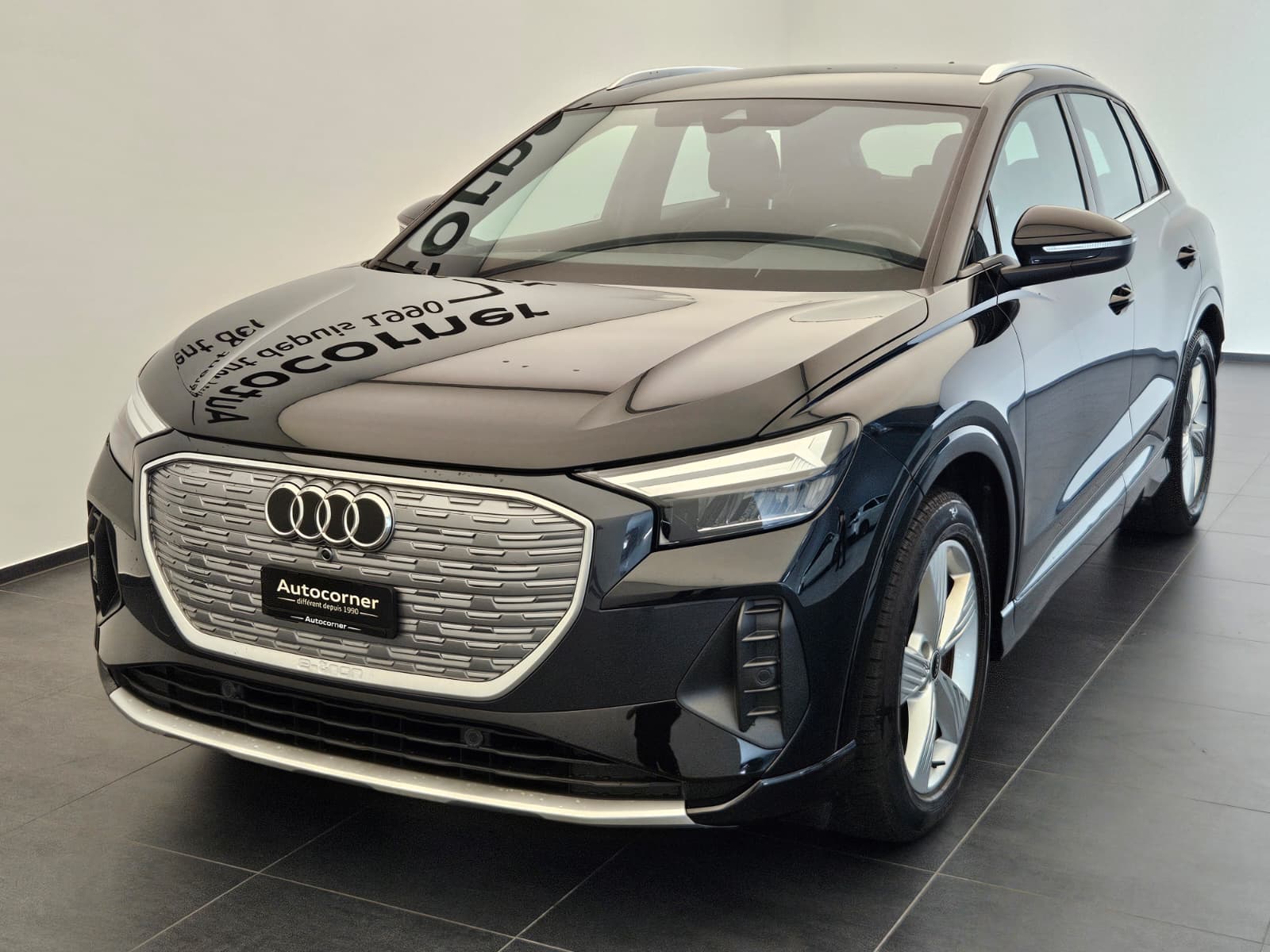 AUDI Q4 e-tron 50 quattro-image-2