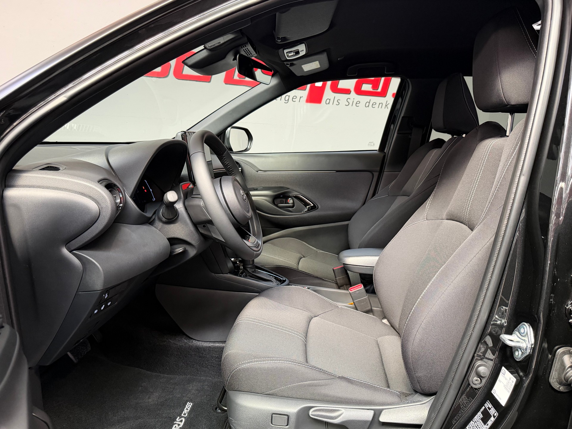 TOYOTA Yaris Cross 1.5 Trend e-CVT NEUS MODELL-image-11