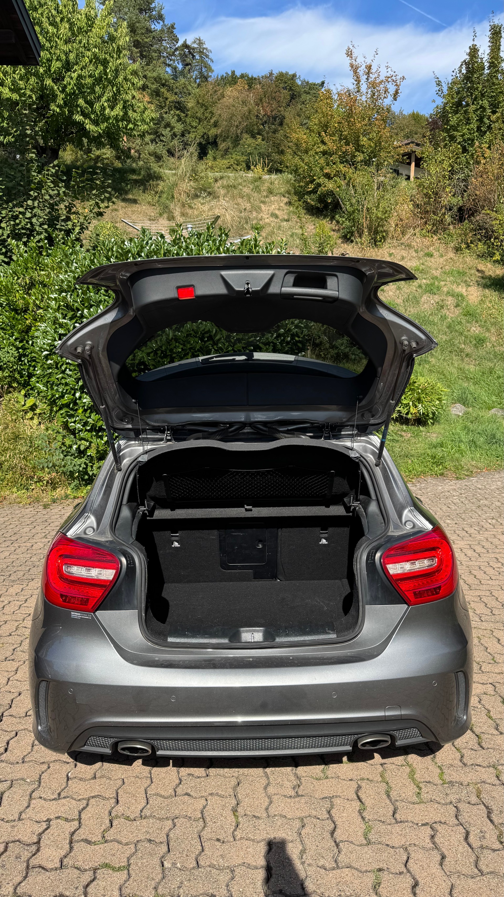 MERCEDES-BENZ A 250 AMG Line 4m-image-9