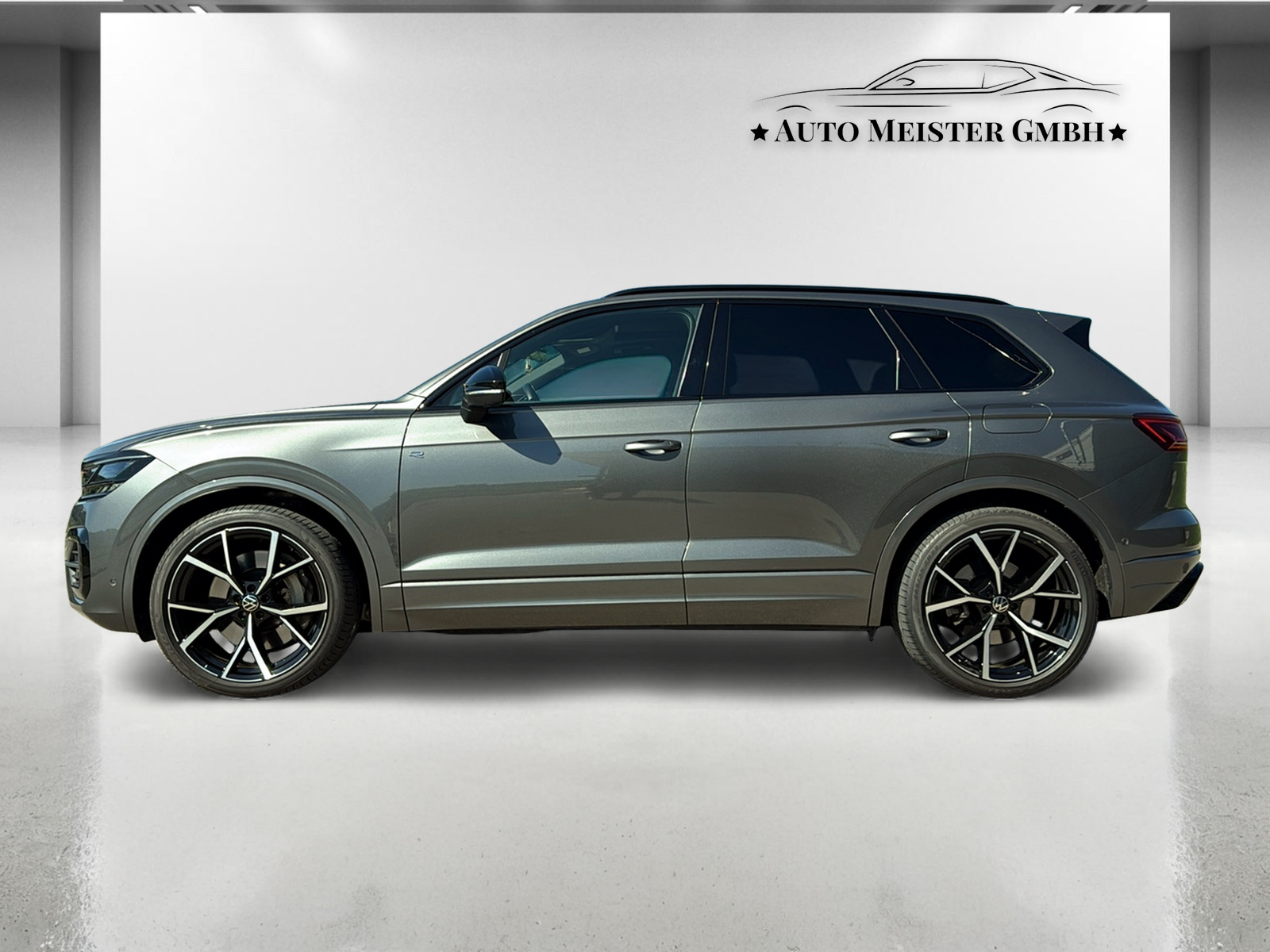 VW Touareg 3.0 TSI eHybrid R Tiptronic-image-1