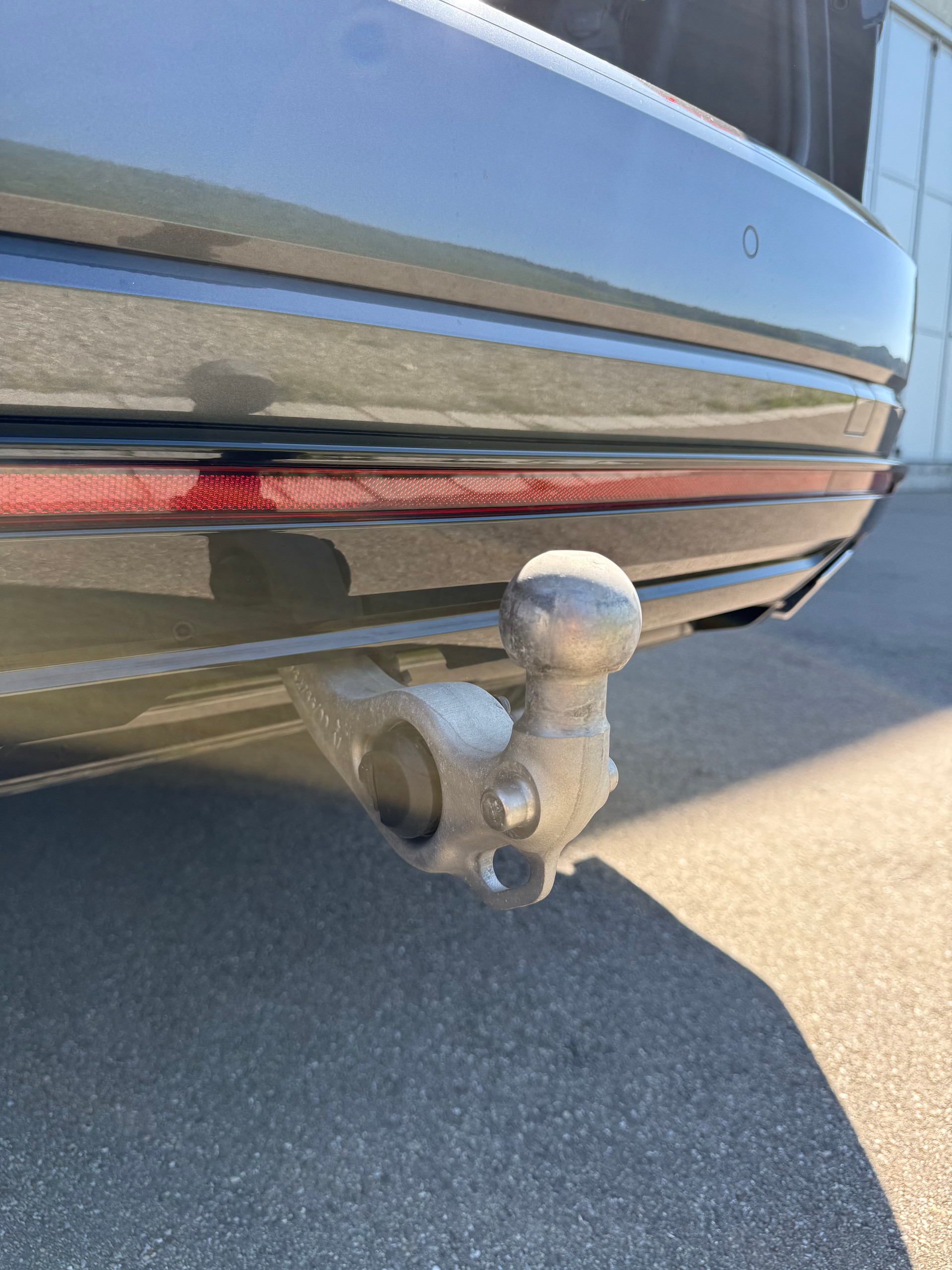 VW Touareg 3.0 TSI eHybrid R Tiptronic-image-15