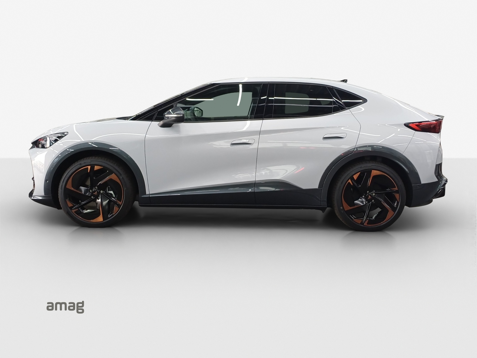 CUPRA Tavascan Type 9 77 kWh Adrenaline-image-1