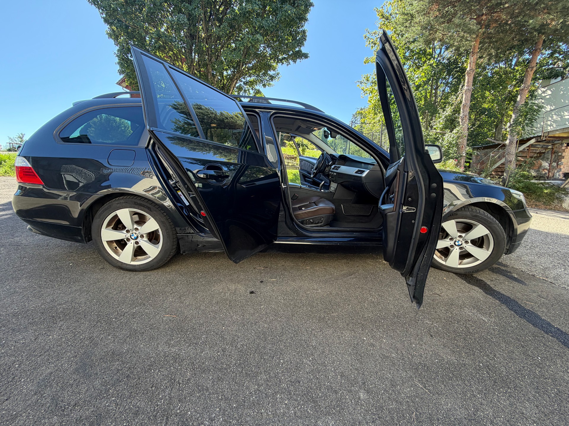 BMW 530xd Touring-image-5
