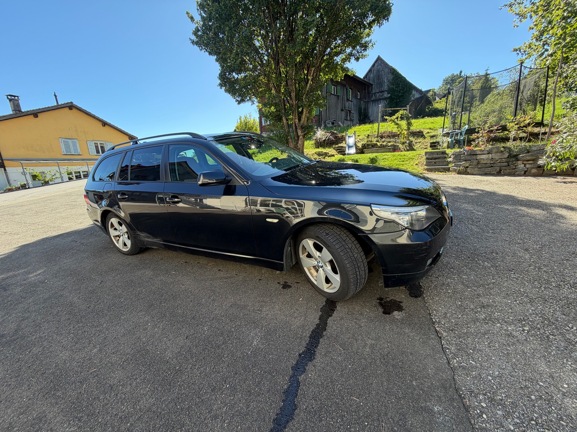 BMW 530xd Touring-image-1