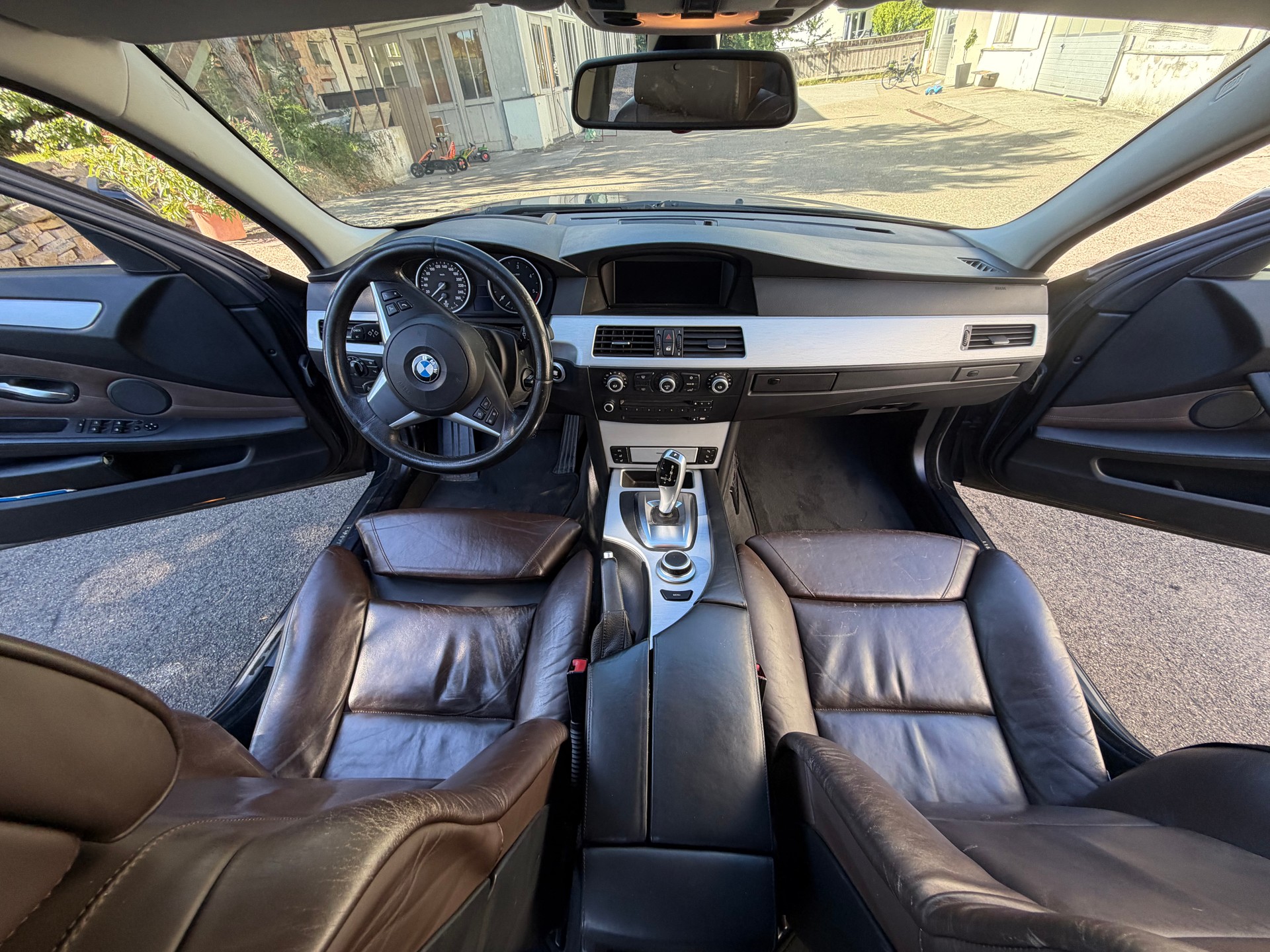 BMW 530xd Touring-image-11