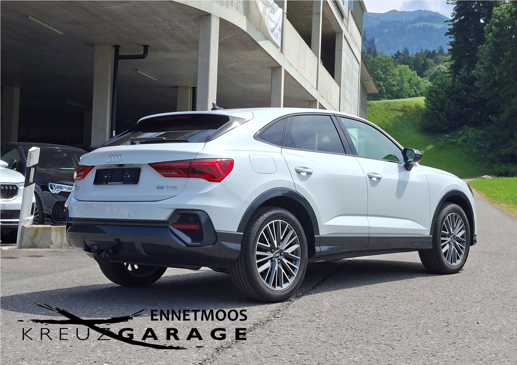AUDI Q3 Sportback 35 TFSI Attraction S-tronic *Anhängerkupplung+Servicepaket*-image-5