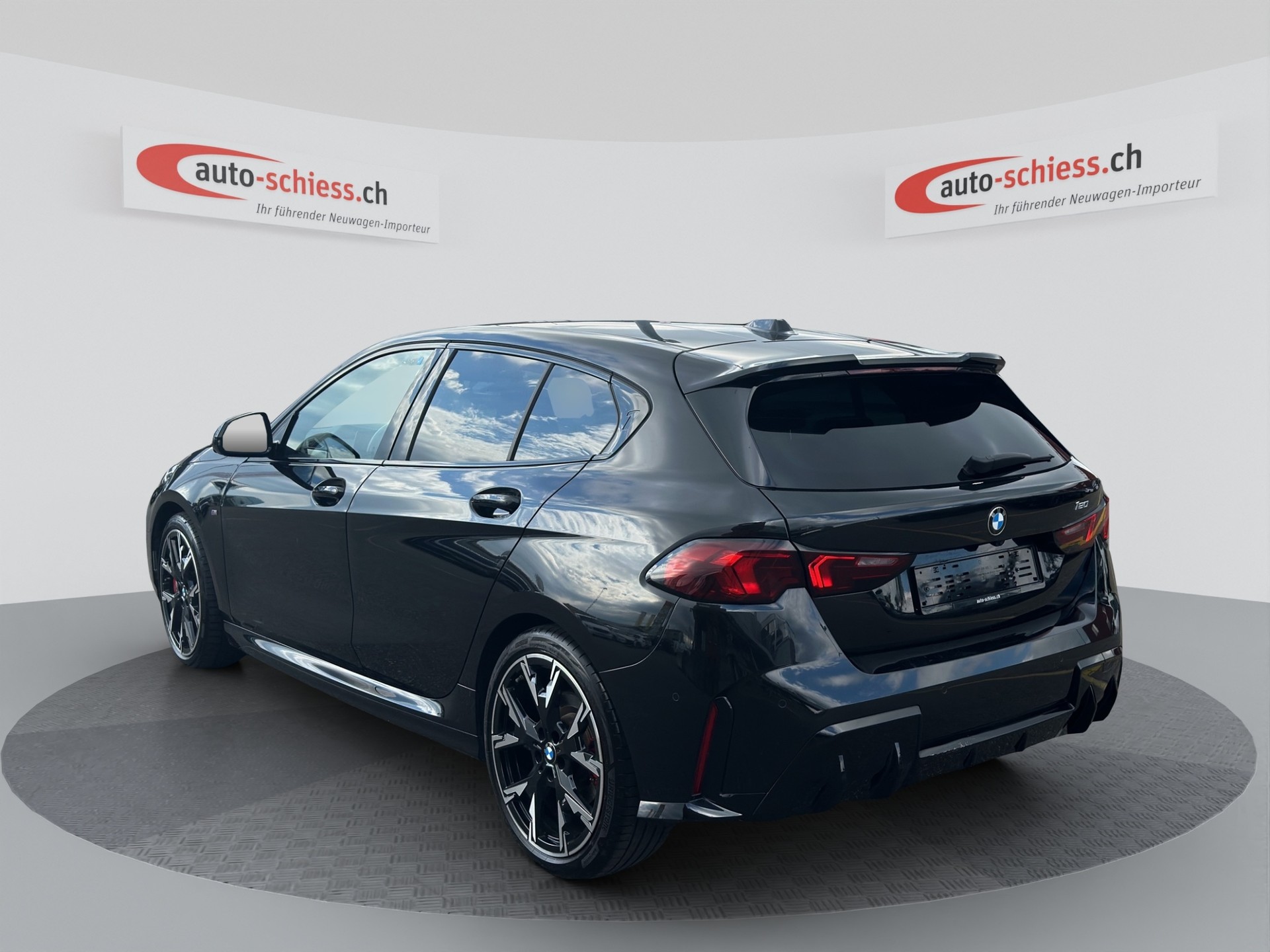 BMW 120 M Sport Pro Shadow Line Steptronic-image-2