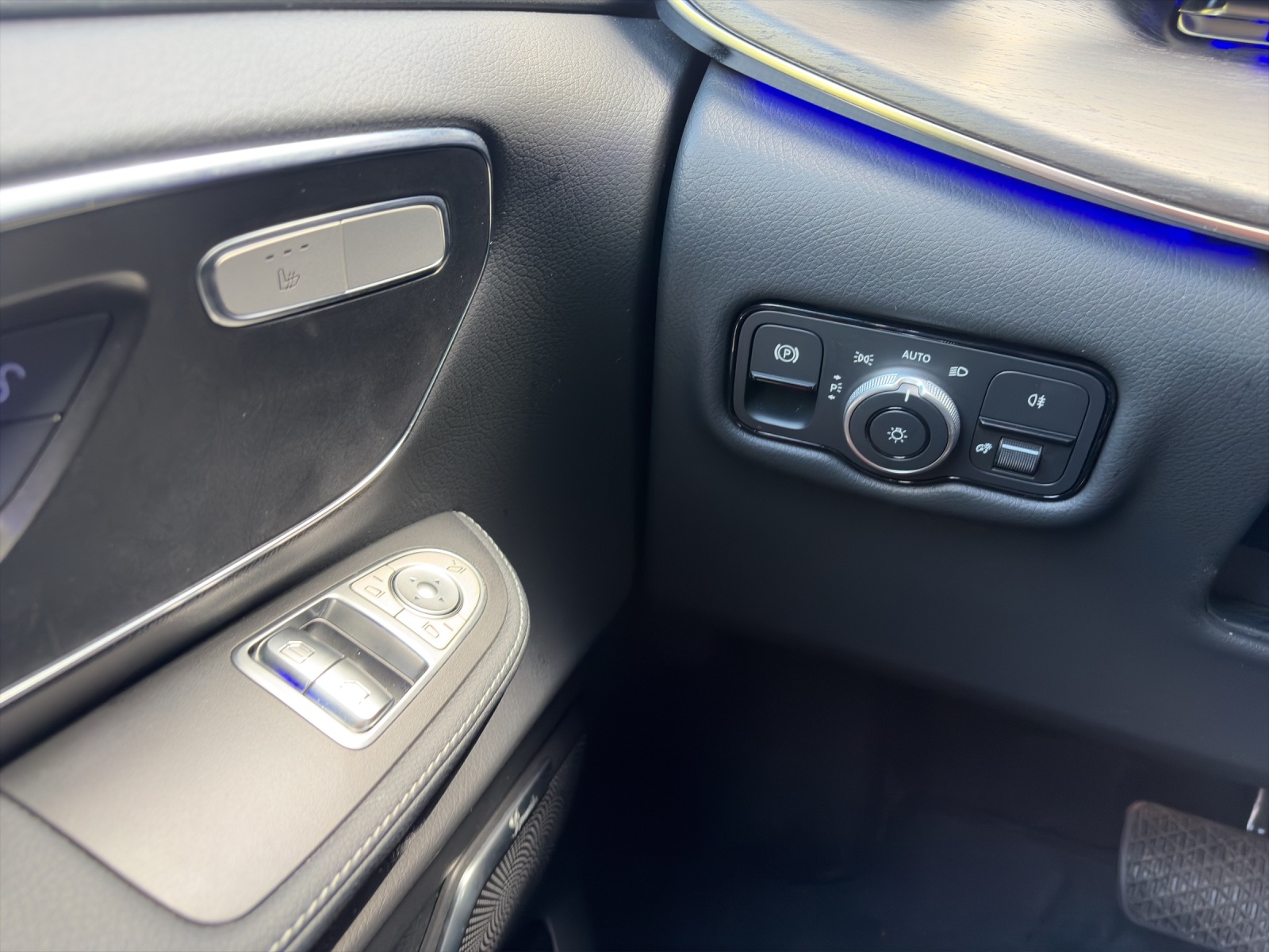 MERCEDES-BENZ V 300 d lang Avantgarde 4Matic 9G-Tronic-image-10