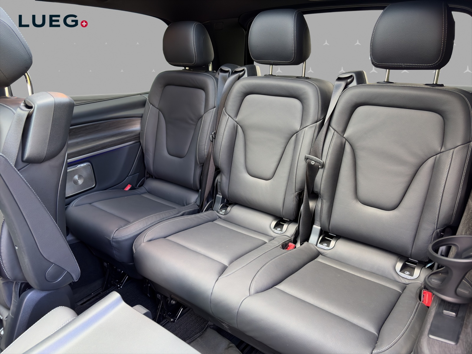 MERCEDES-BENZ V 300 d lang Avantgarde 4Matic 9G-Tronic-image-12