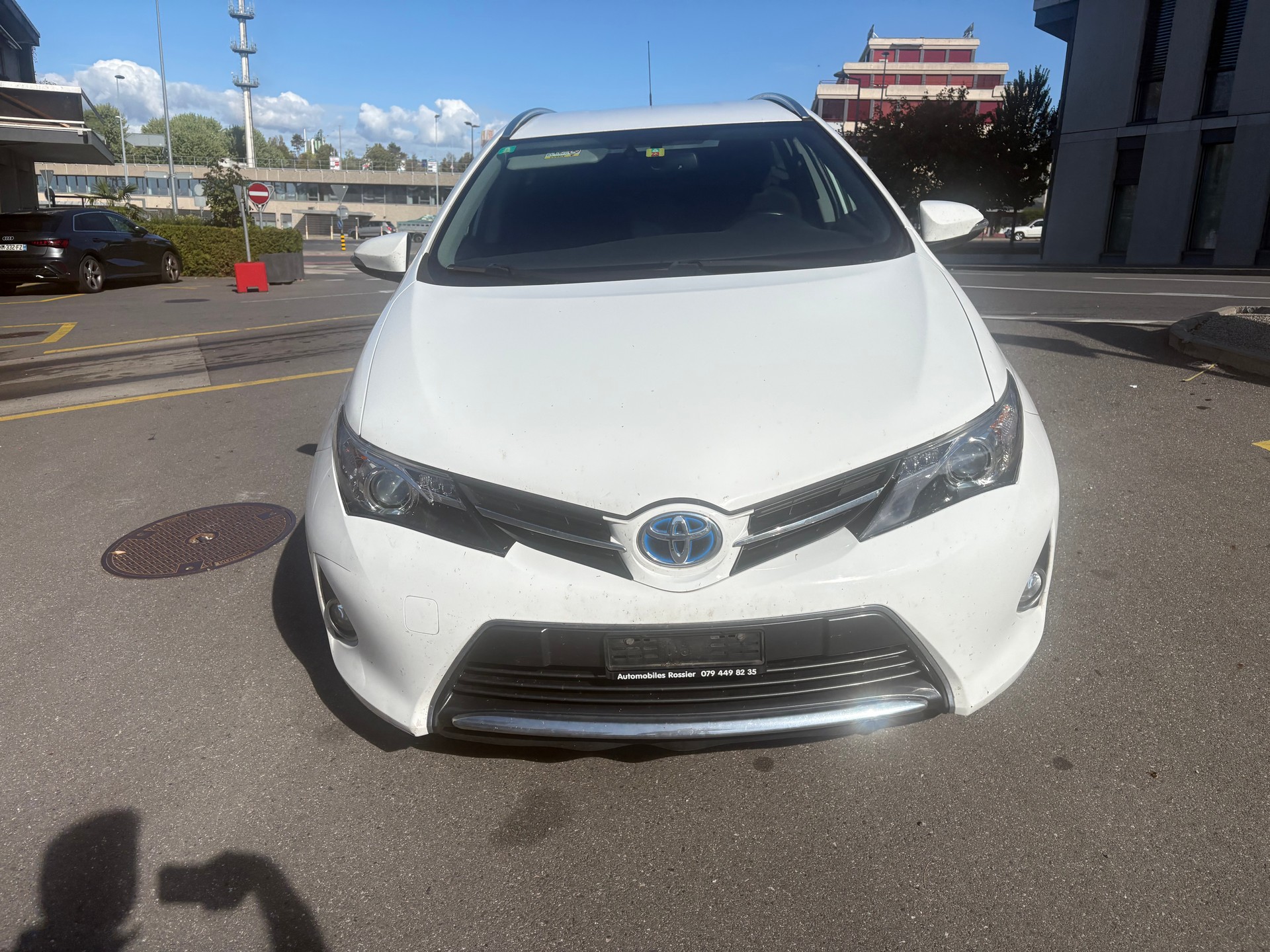 TOYOTA Auris Touring Sports 1.8 16V HSD Linea Trend-image-1