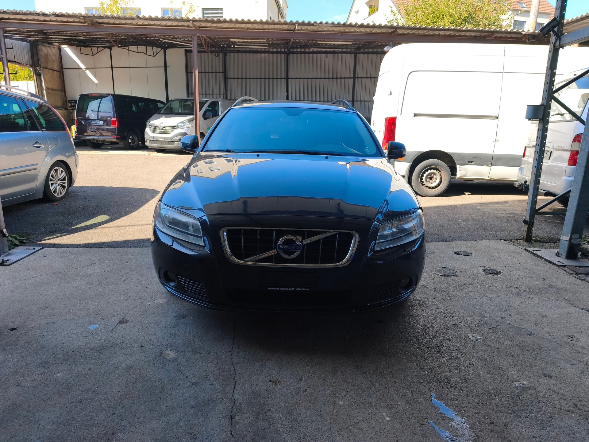 VOLVO V70 D3 Summum Geartronic-image-1