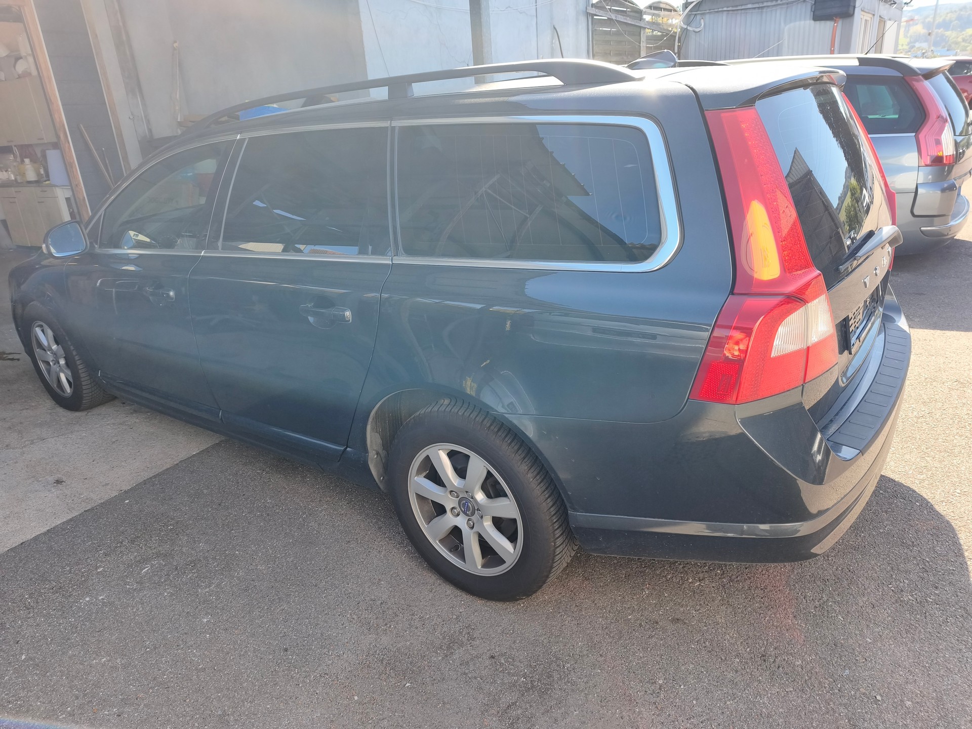 VOLVO V70 D3 Summum Geartronic-image-5