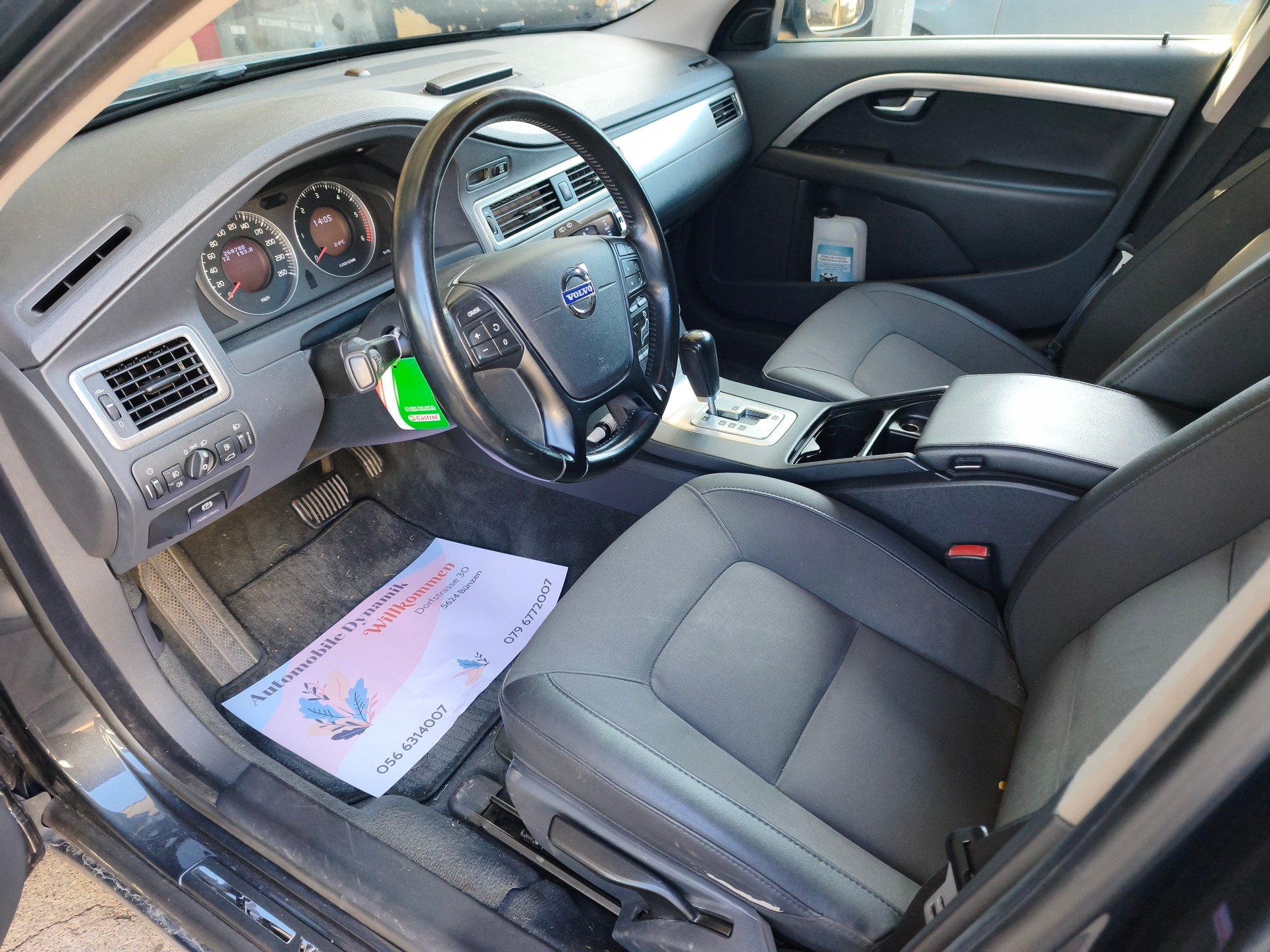 VOLVO V70 D3 Summum Geartronic-image-6