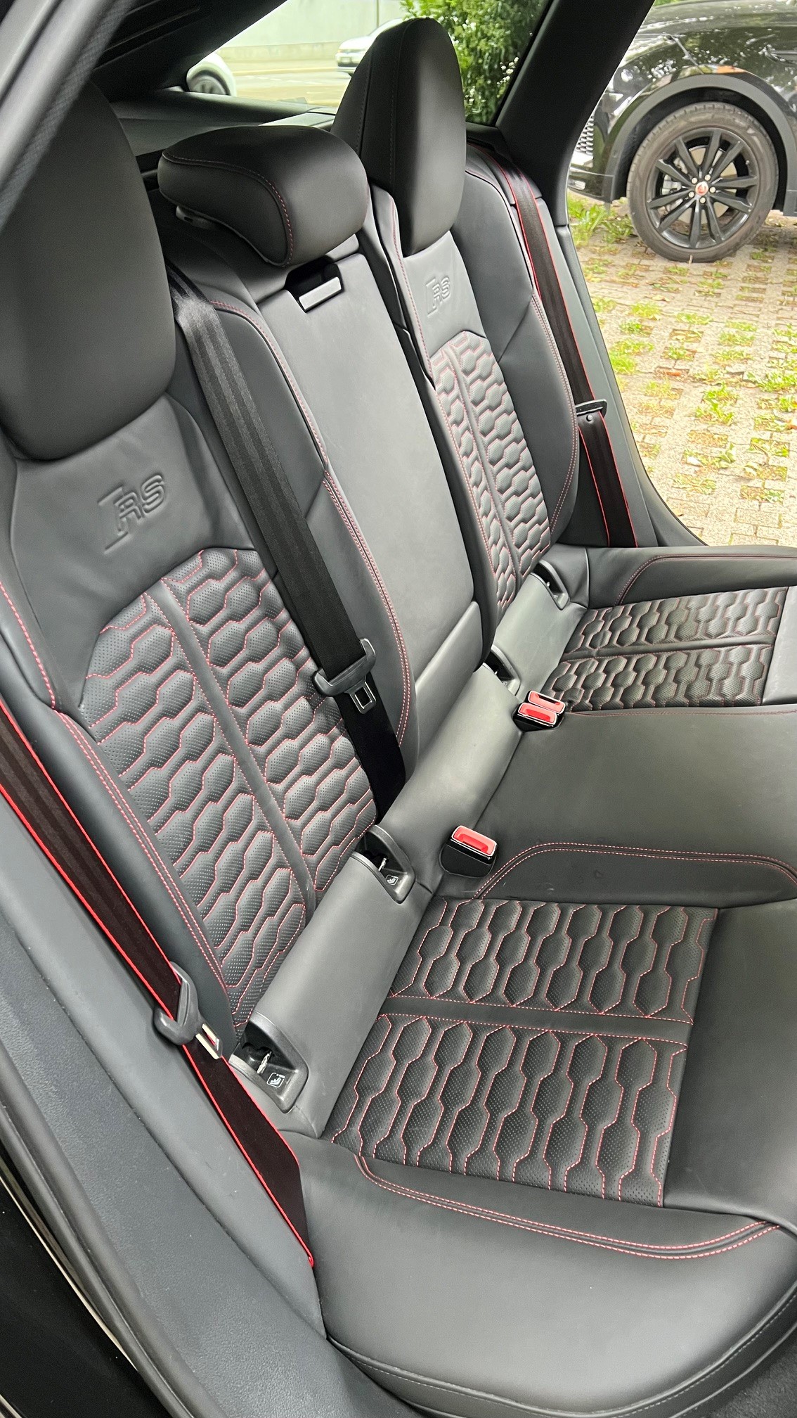 AUDI 4.0 V8 TFSI quattro T-Tronic-image-5