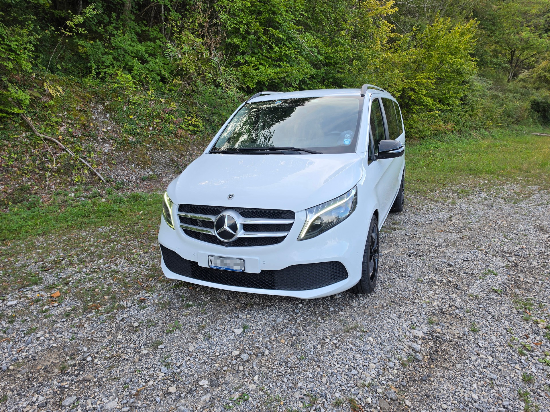 MERCEDES-BENZ V 250 d Trend lang-image-2