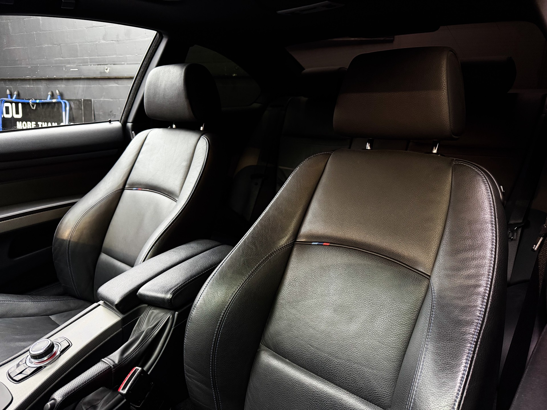 BMW 335i xDrive Coupé Steptronic-image-15
