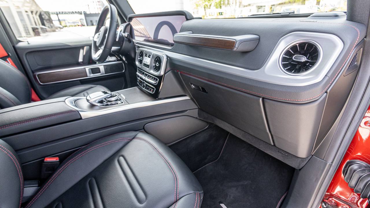 MERCEDES-BENZ G 500 AMG Line-image-5