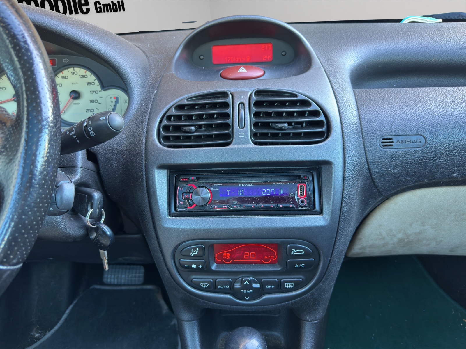 PEUGEOT 206 1.6 16V Roland Garros-image-11