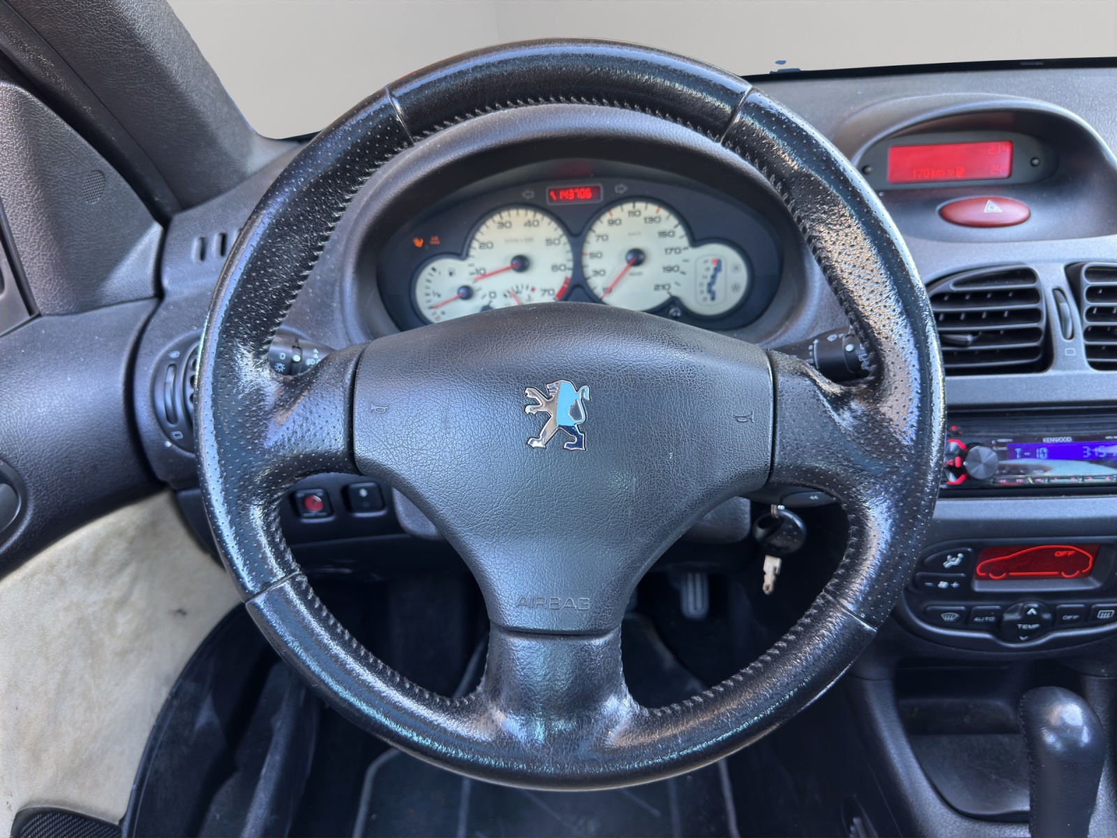 PEUGEOT 206 1.6 16V Roland Garros-image-8
