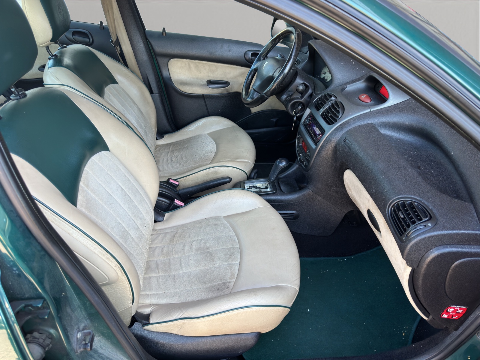 PEUGEOT 206 1.6 16V Roland Garros-image-12