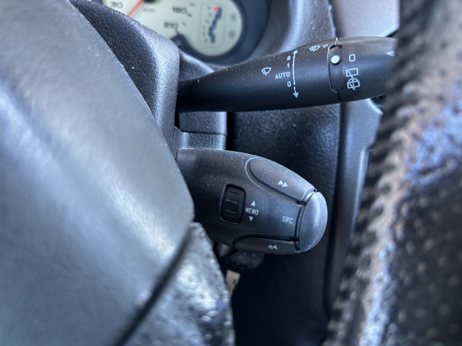 PEUGEOT 206 1.6 16V Roland Garros-image-9