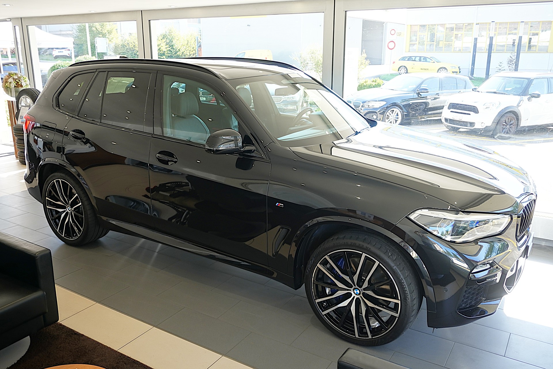 BMW X5 xDrive 48V 40d M Sport Steptronic-showroom-element-2