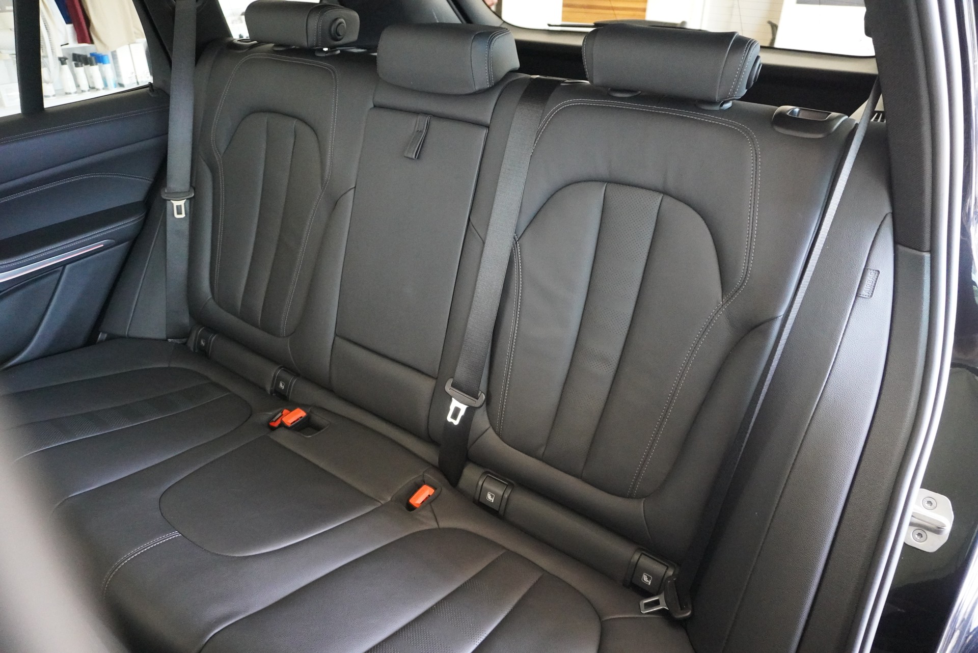 BMW X5 xDrive 48V 40d M Sport Steptronic-image-18