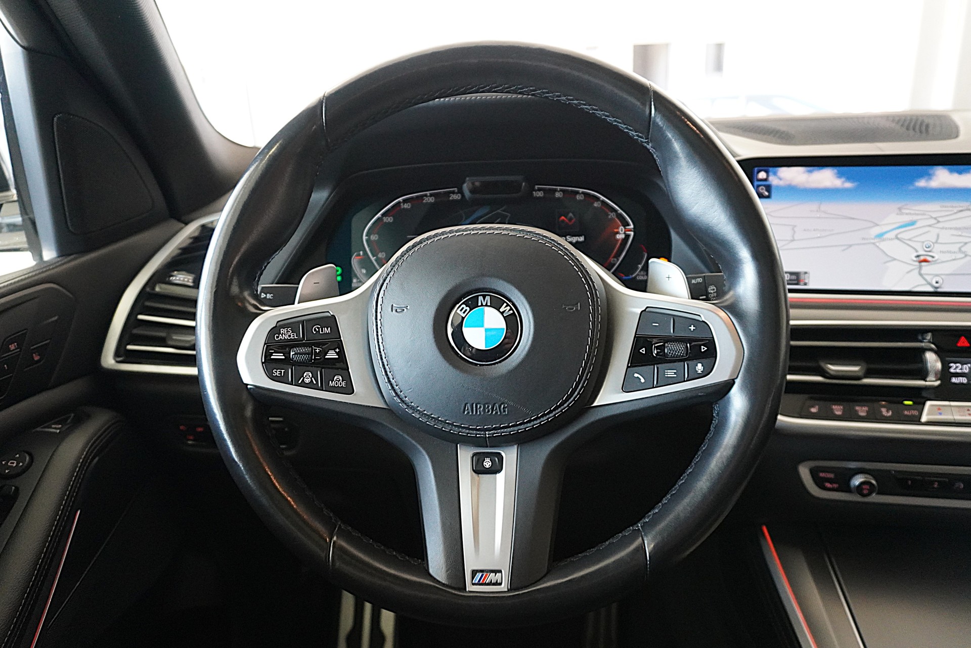 BMW X5 xDrive 48V 40d M Sport Steptronic-image-11