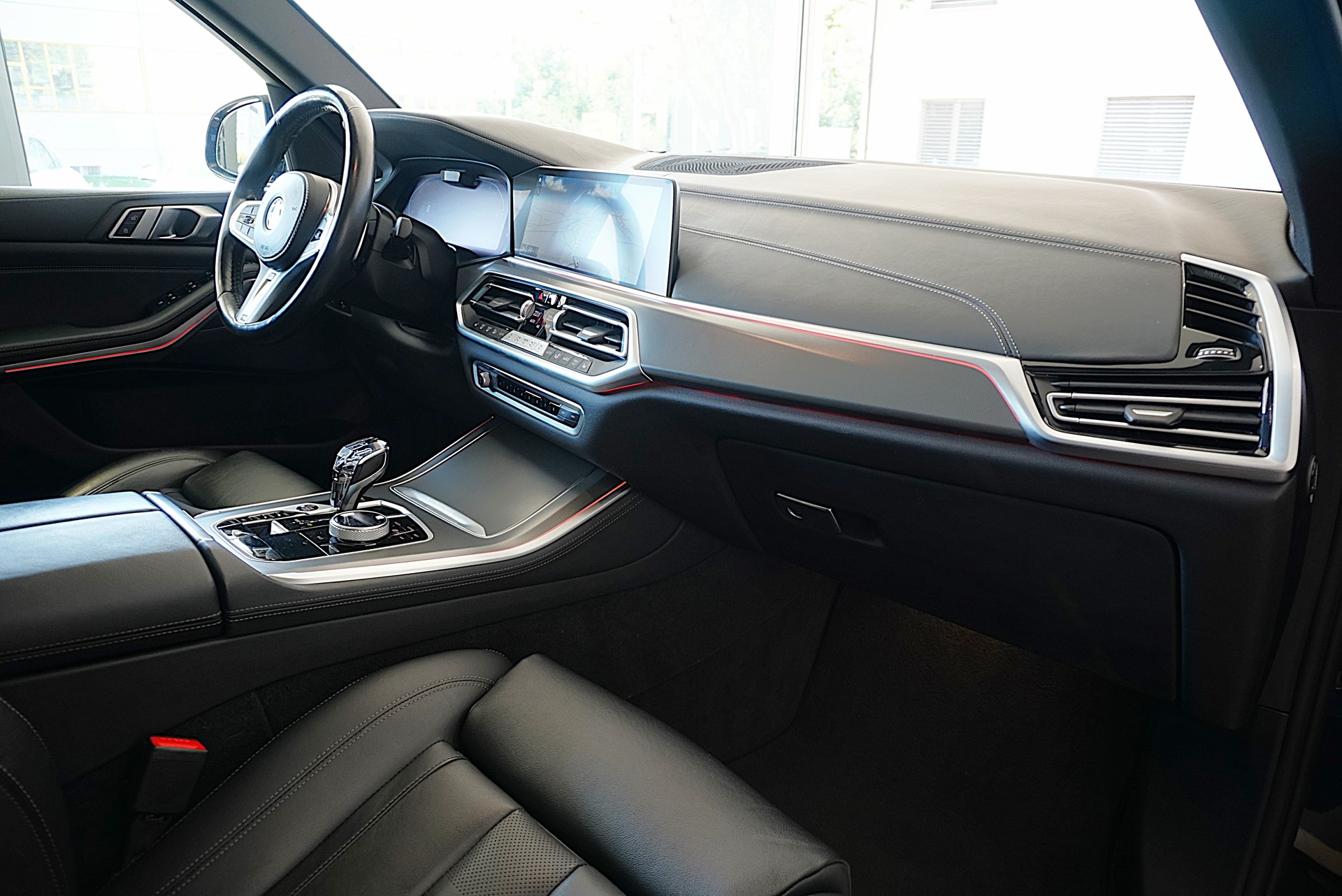 BMW X5 xDrive 48V 40d M Sport Steptronic-image-9