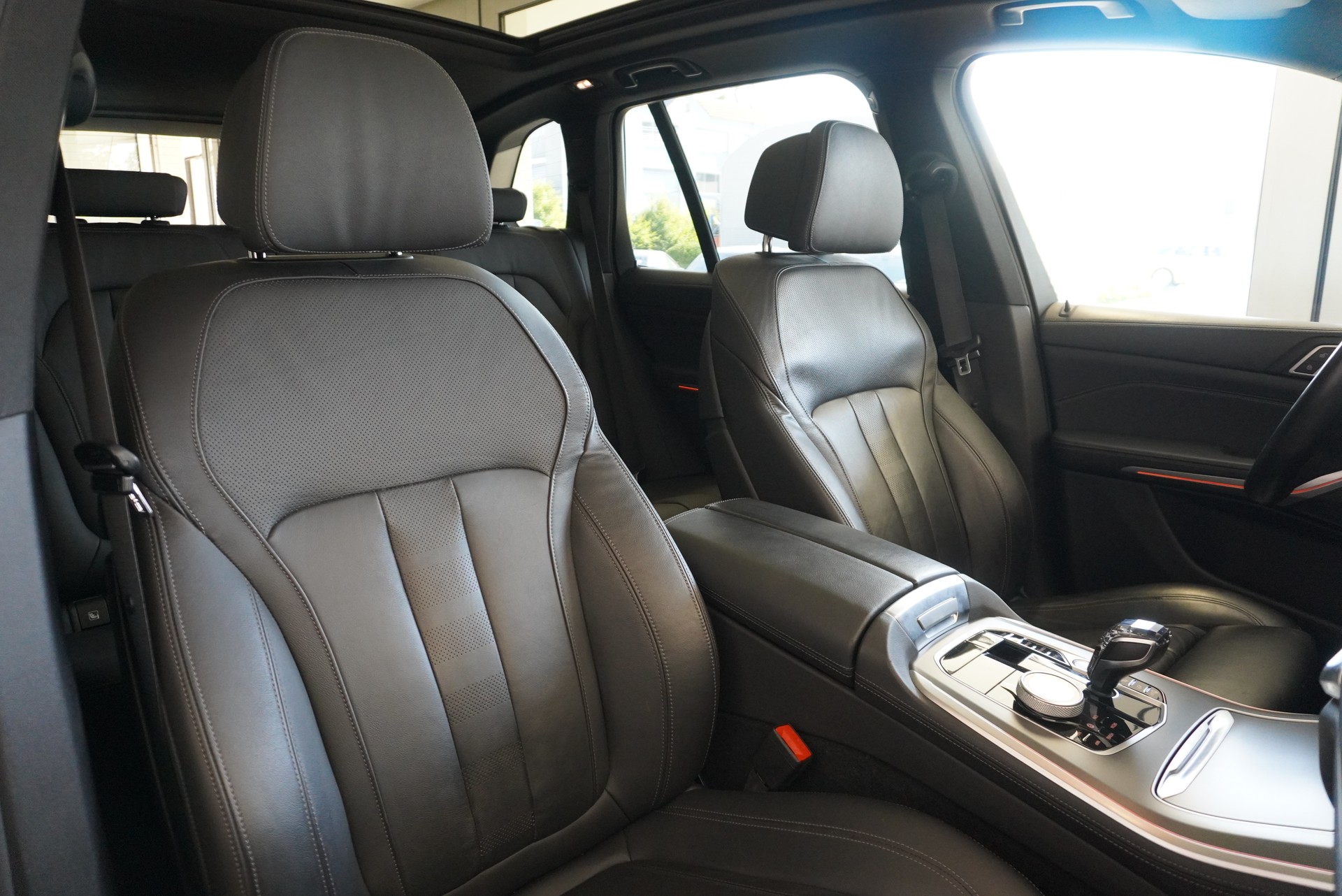 BMW X5 xDrive 48V 40d M Sport Steptronic-image-8